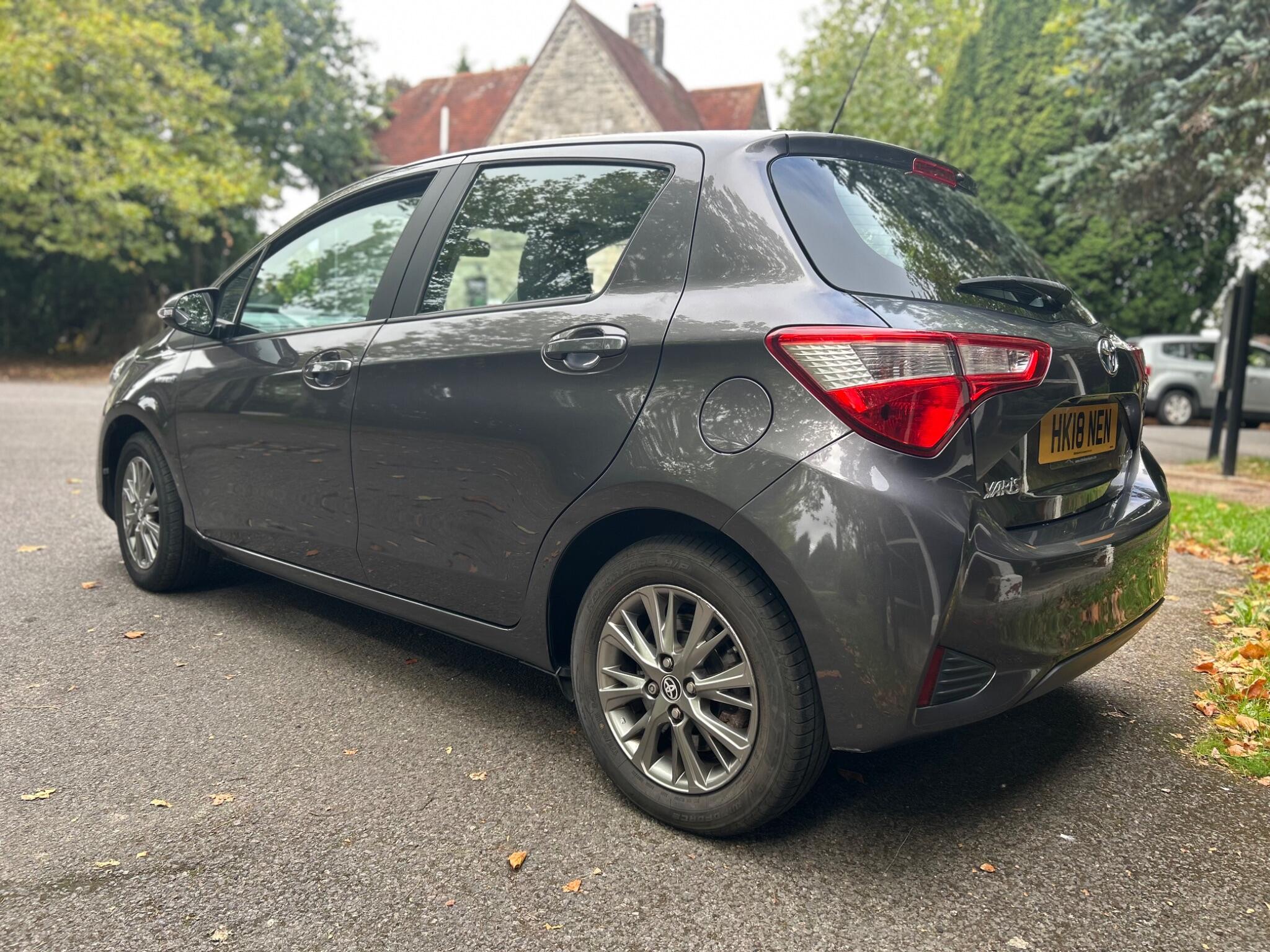 Toyota Yaris view 21