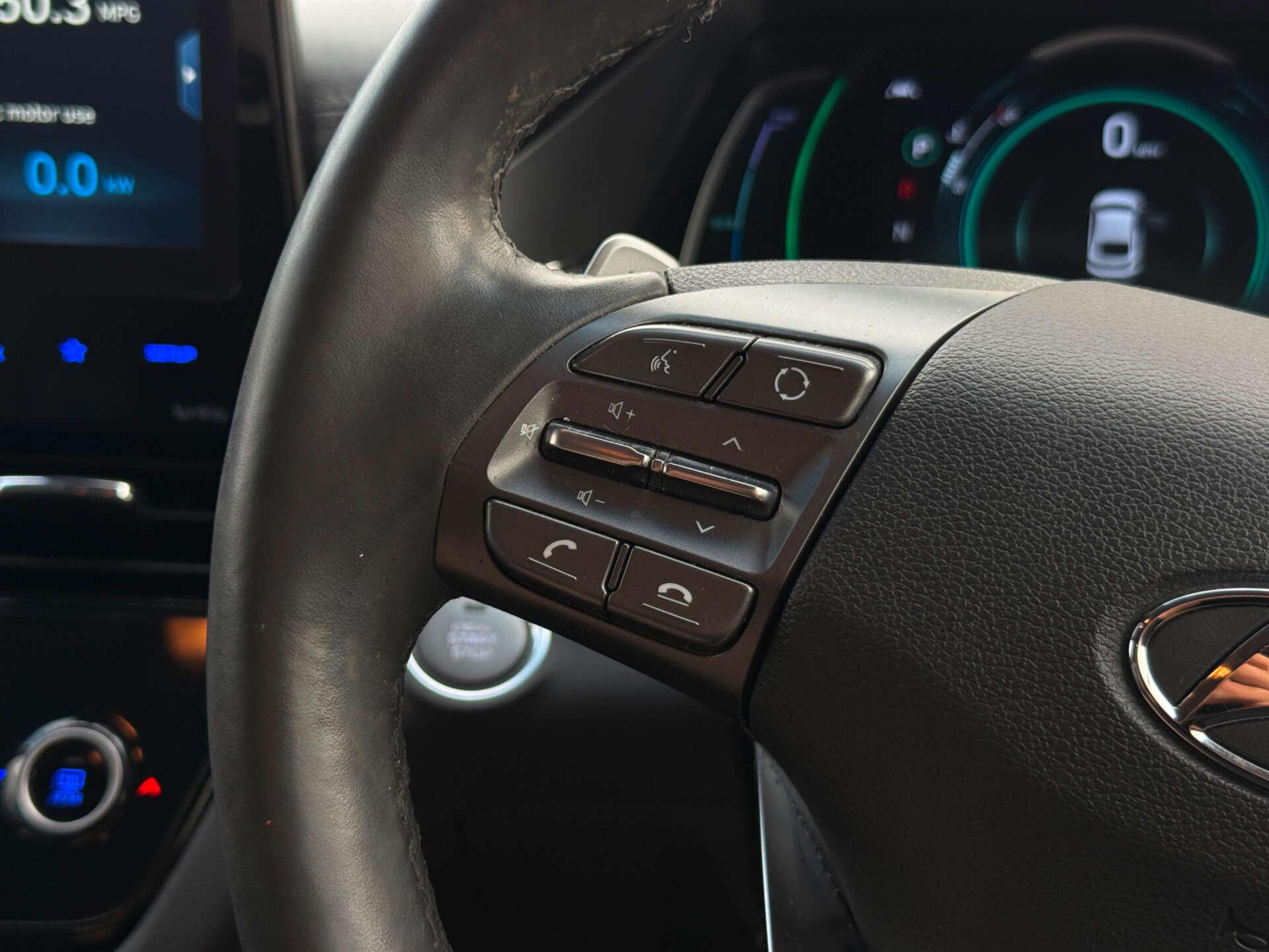 Hyundai Ioniq view 53