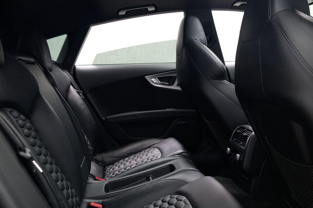 Audi RS7 view 16
