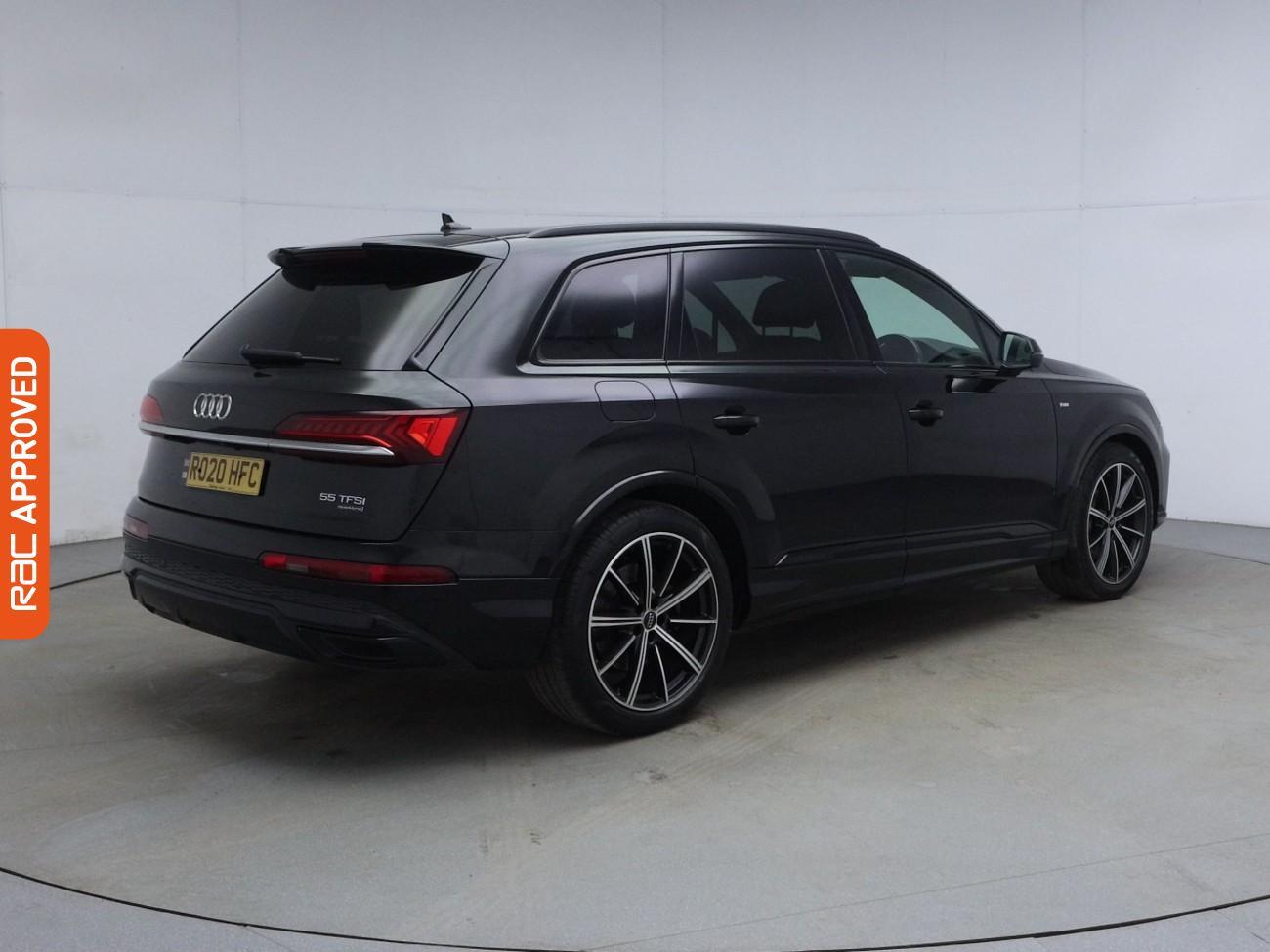 Audi Q7 view 34