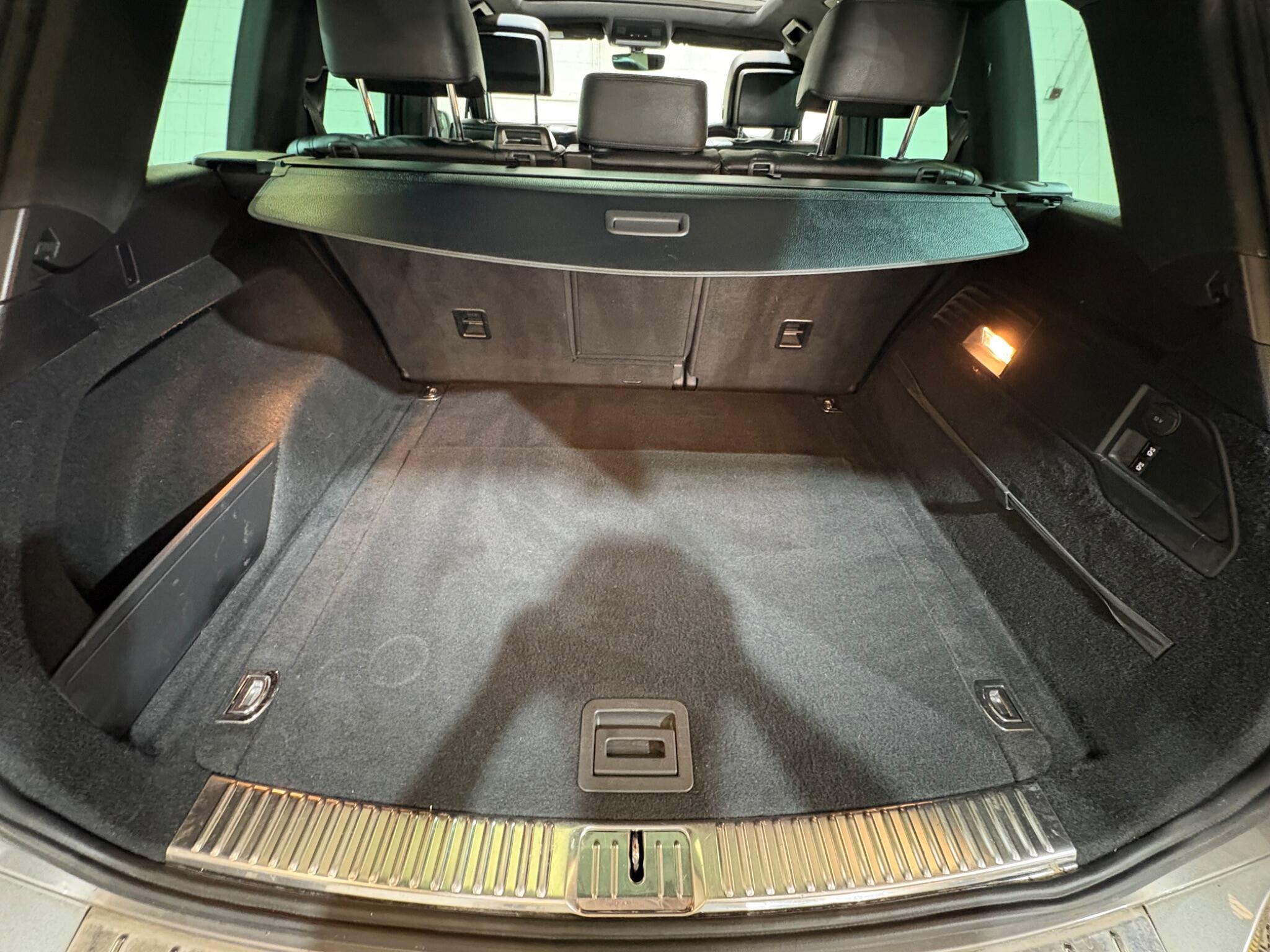 Volkswagen Touareg view 50