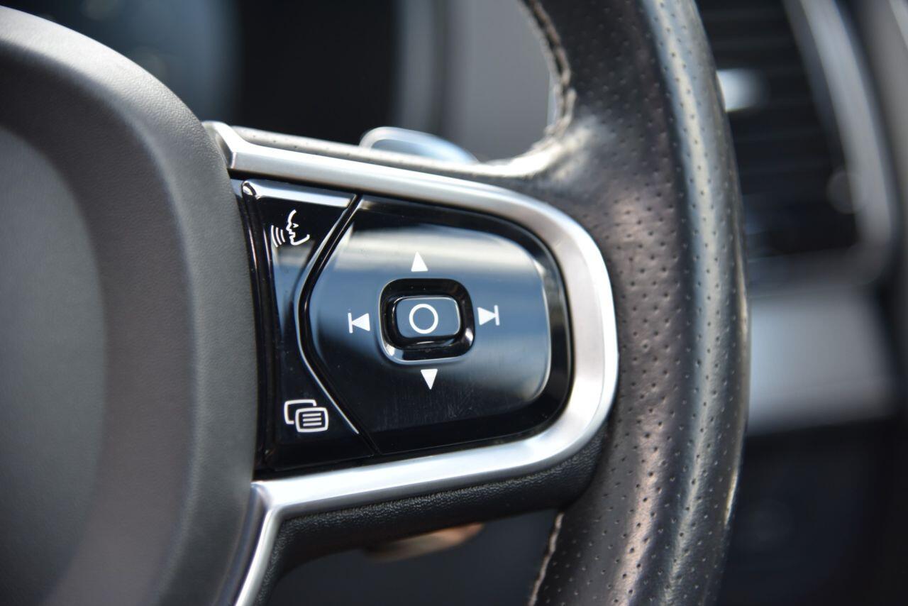 Volvo XC90 view 28