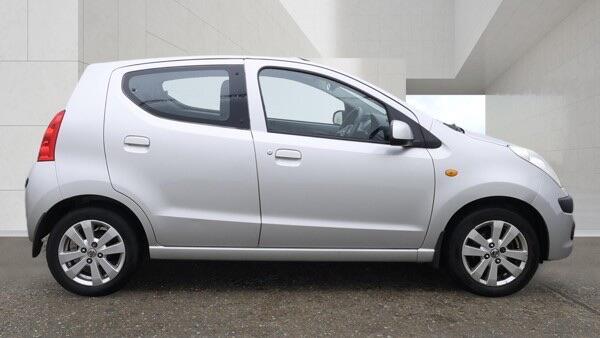 Nissan Pixo view 5