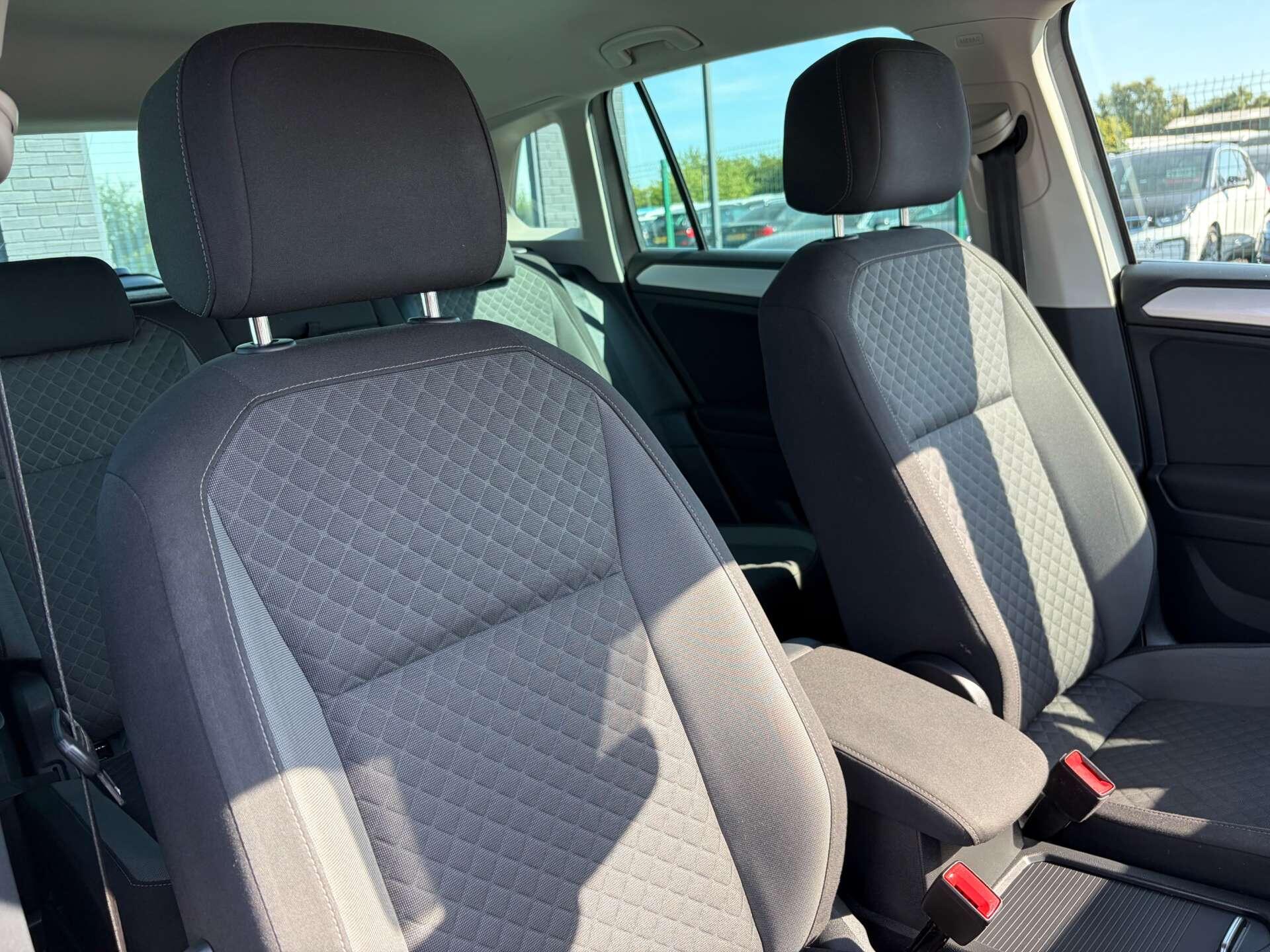 Volkswagen Tiguan view 38
