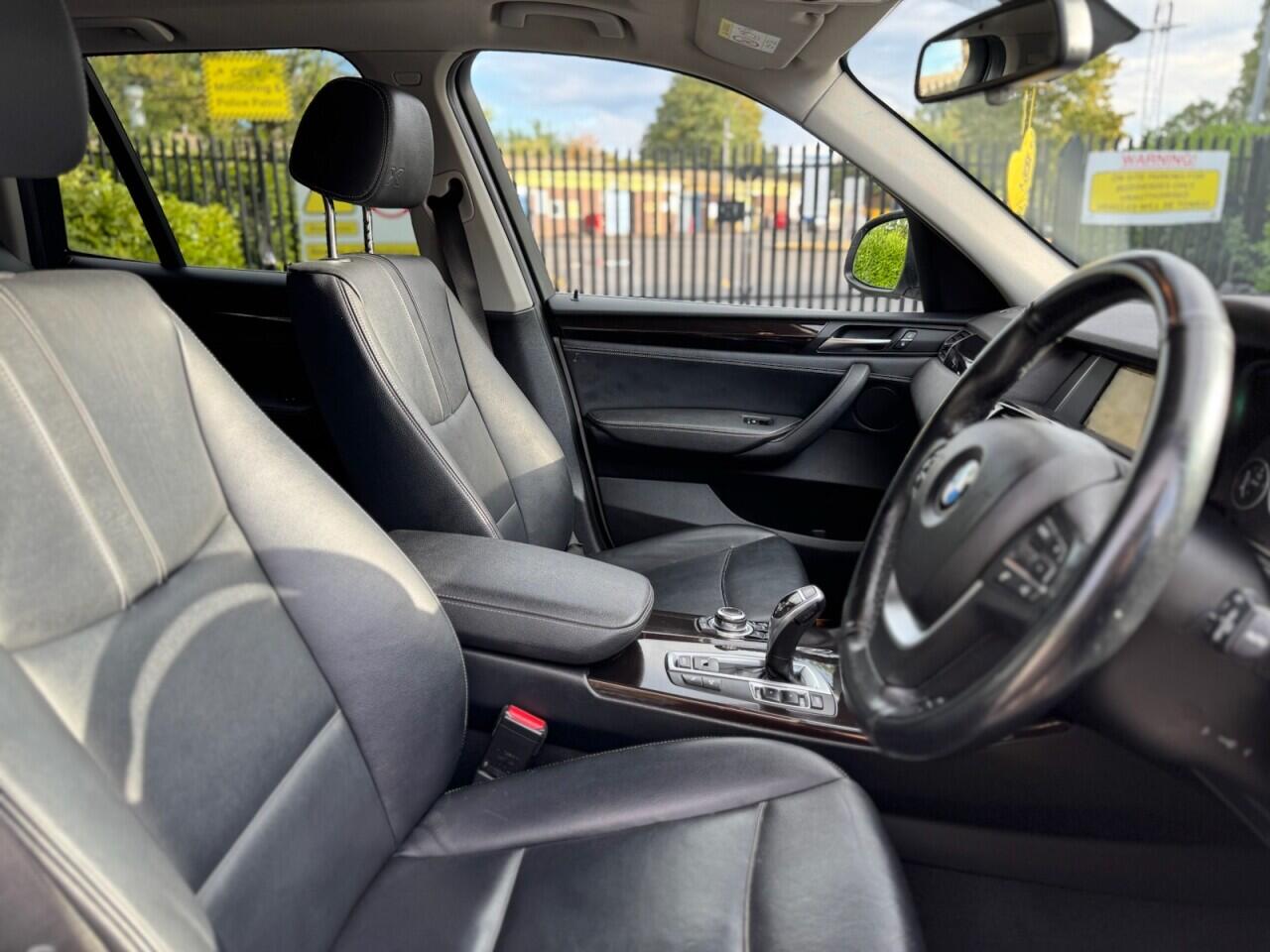 BMW X3 view 22