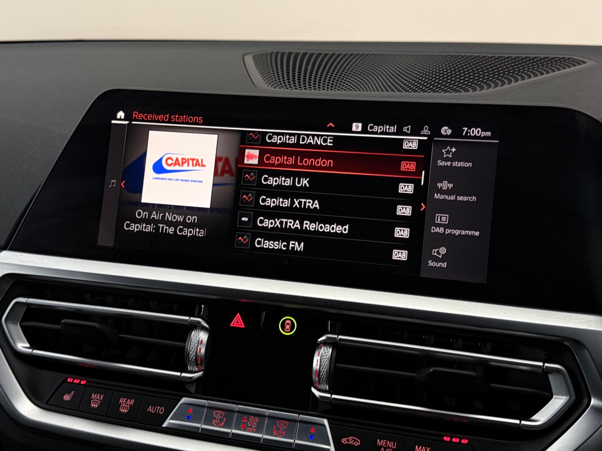 BMW 3 Series view 25