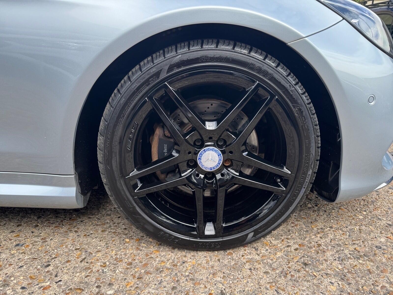 Mercedes-Benz E-Class view 21