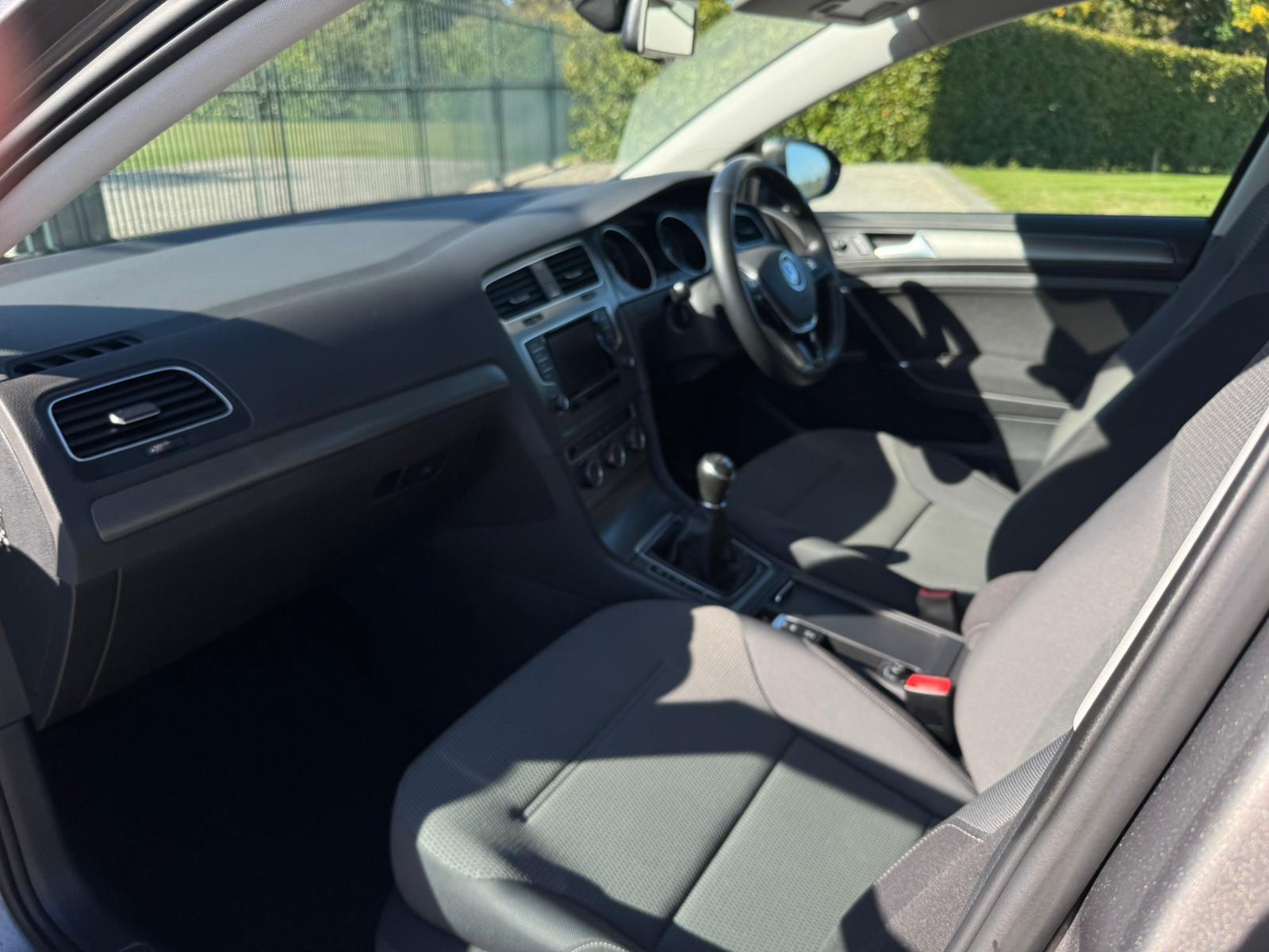 2013 Volkswagen Golf image 21