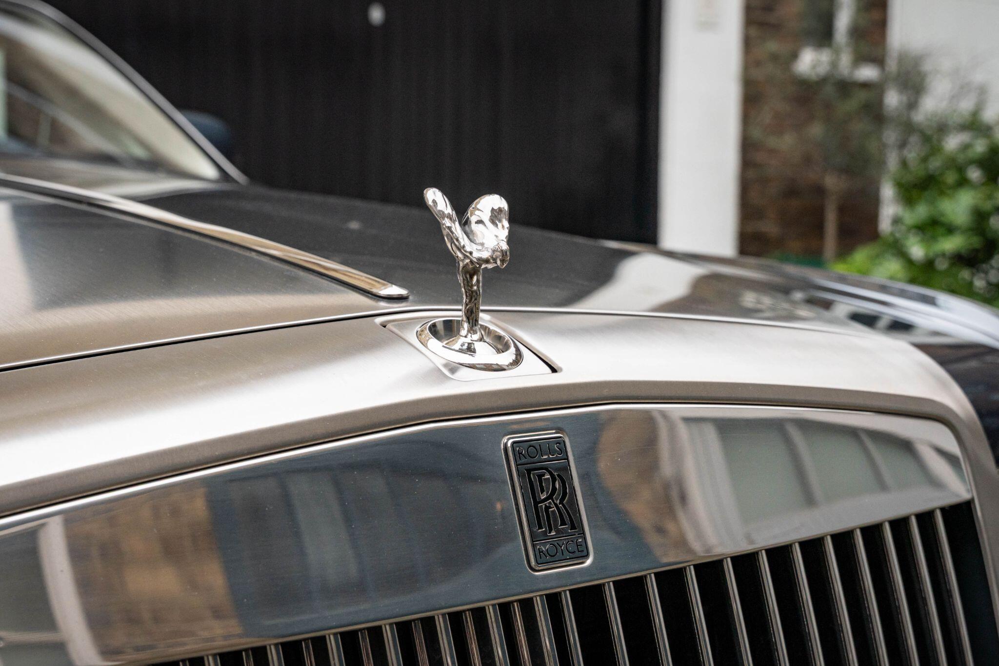 Rolls-Royce Phantom view 33