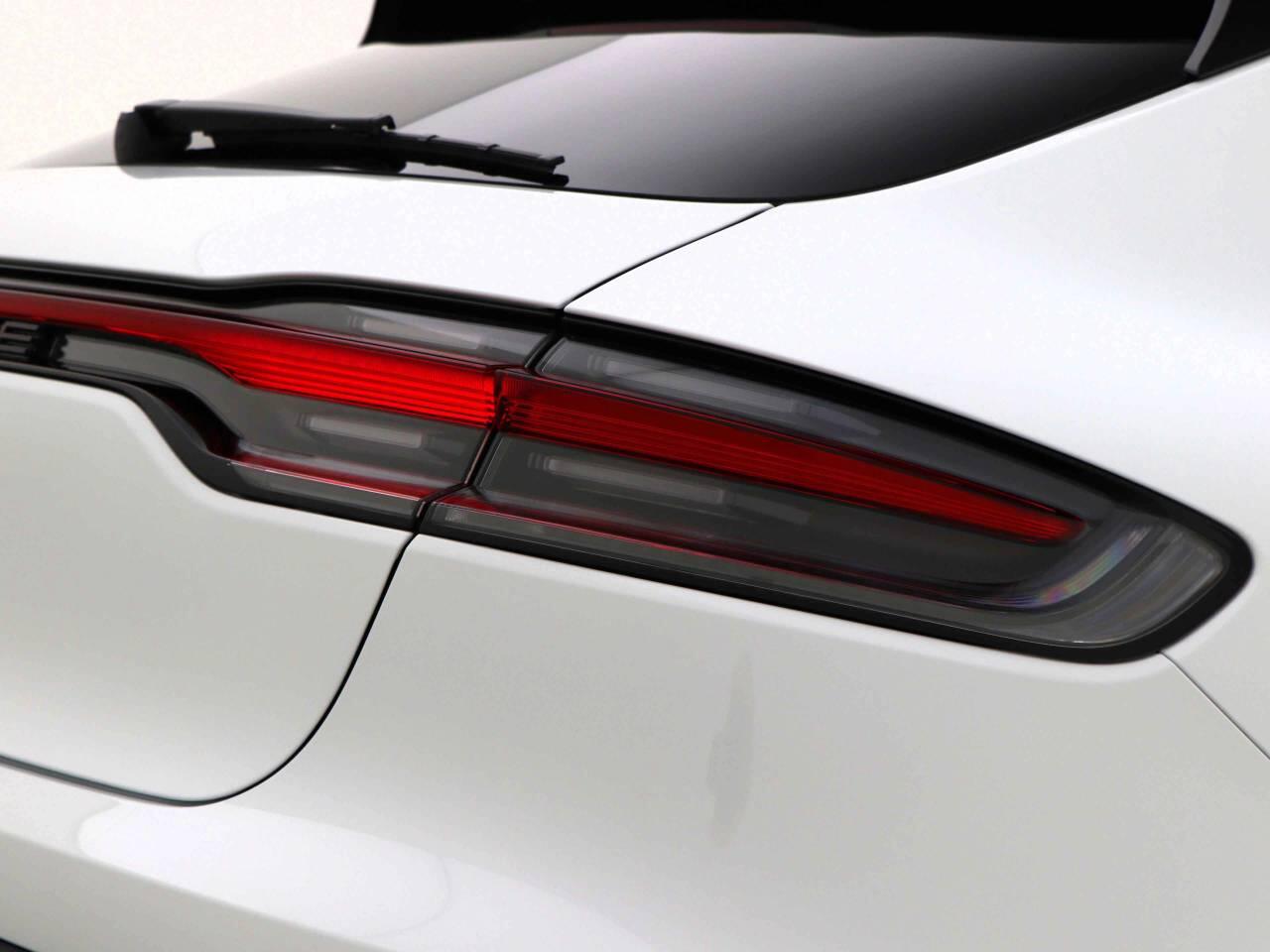 Porsche Macan view 19