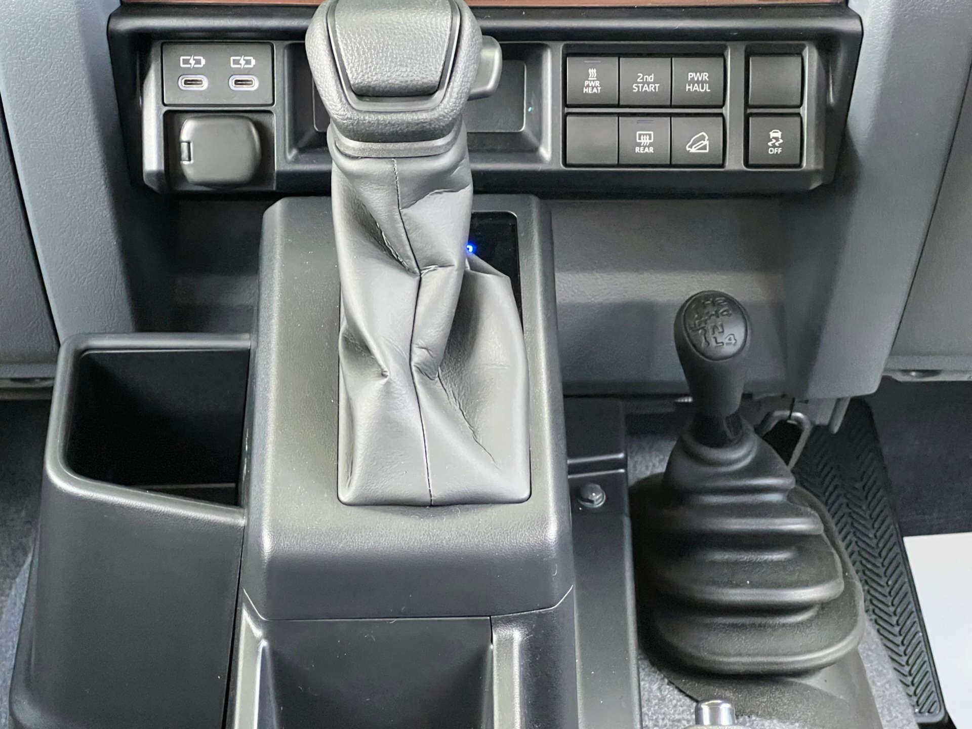 Toyota Land Cruiser view 43