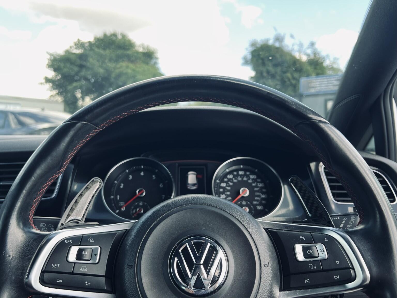 Volkswagen Golf view 16