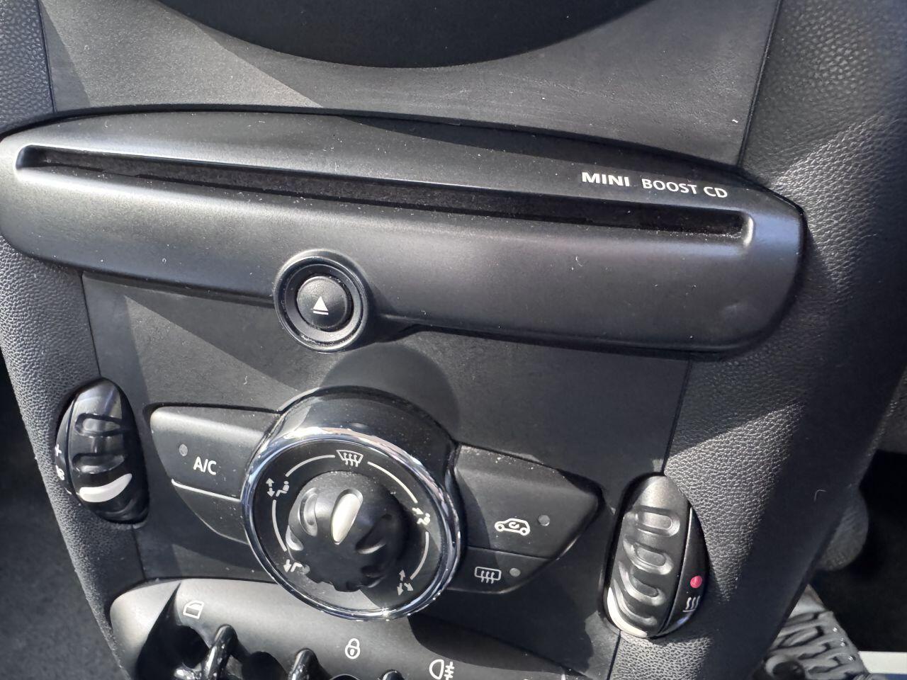 MINI Hatch view 31