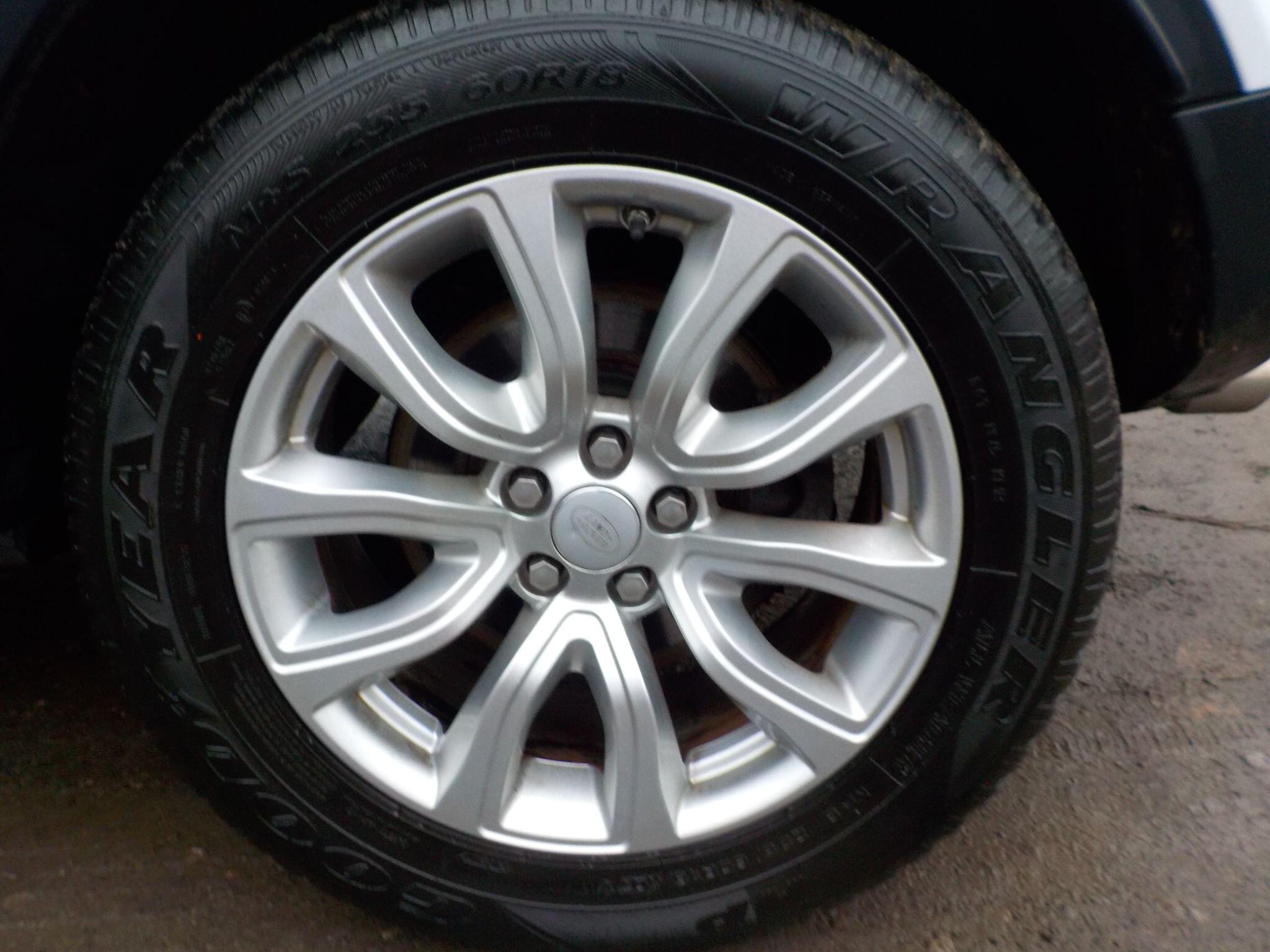 Land Rover Range Rover Evoque 2.0 eD4 SE FWD Euro 6 (s/s) 5dr