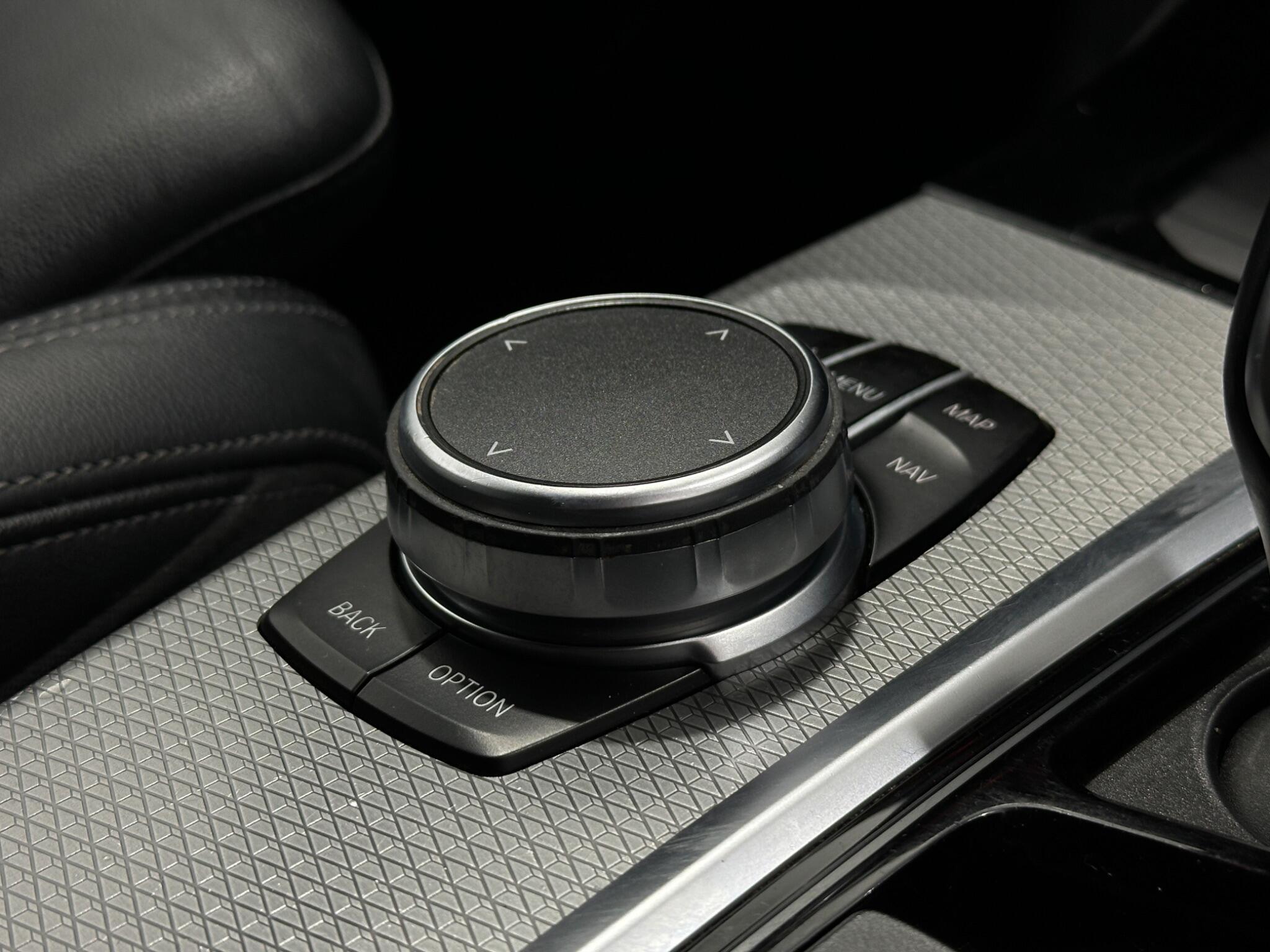 BMW X3 view 21