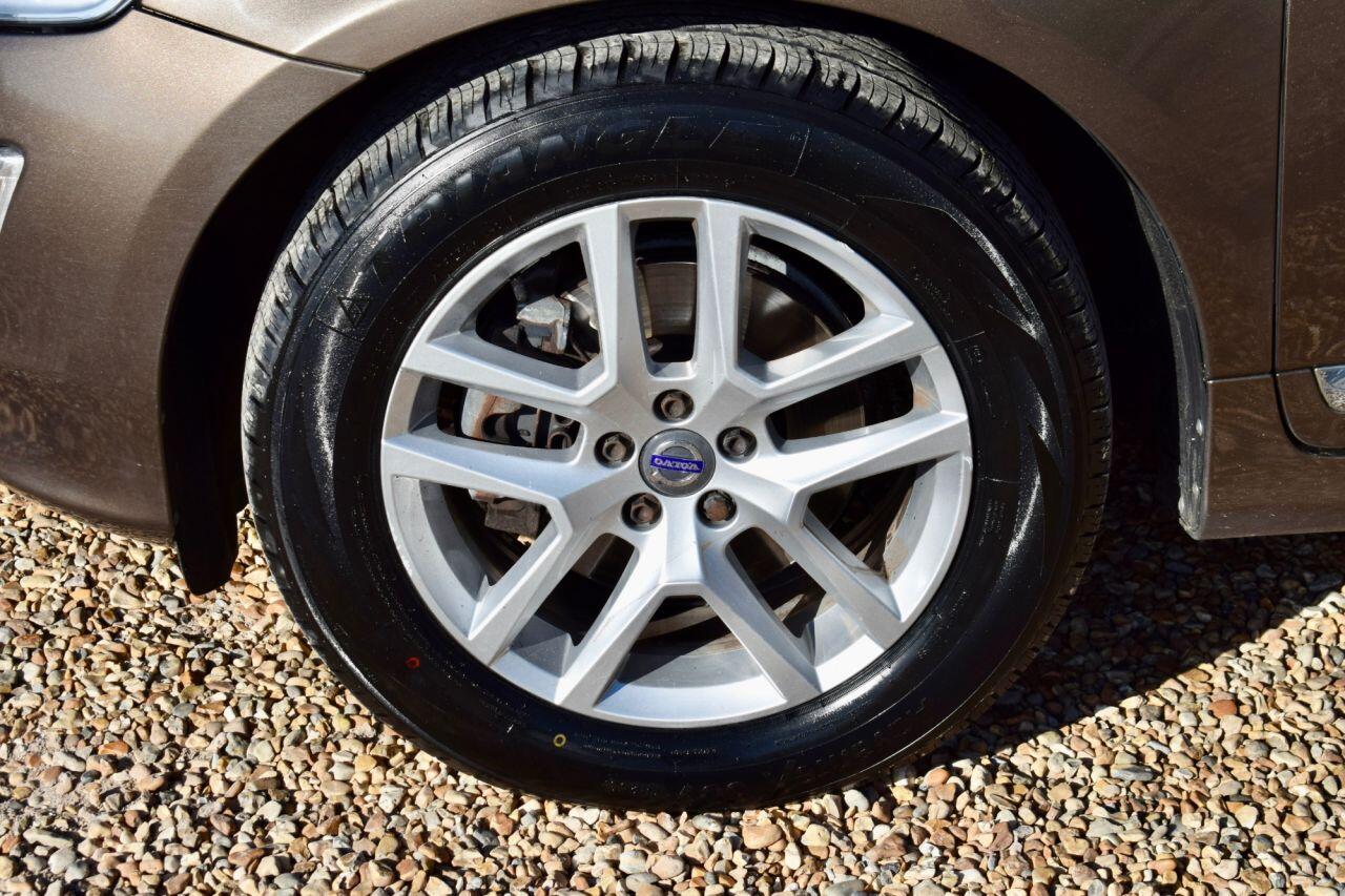 Volvo XC60 view 22