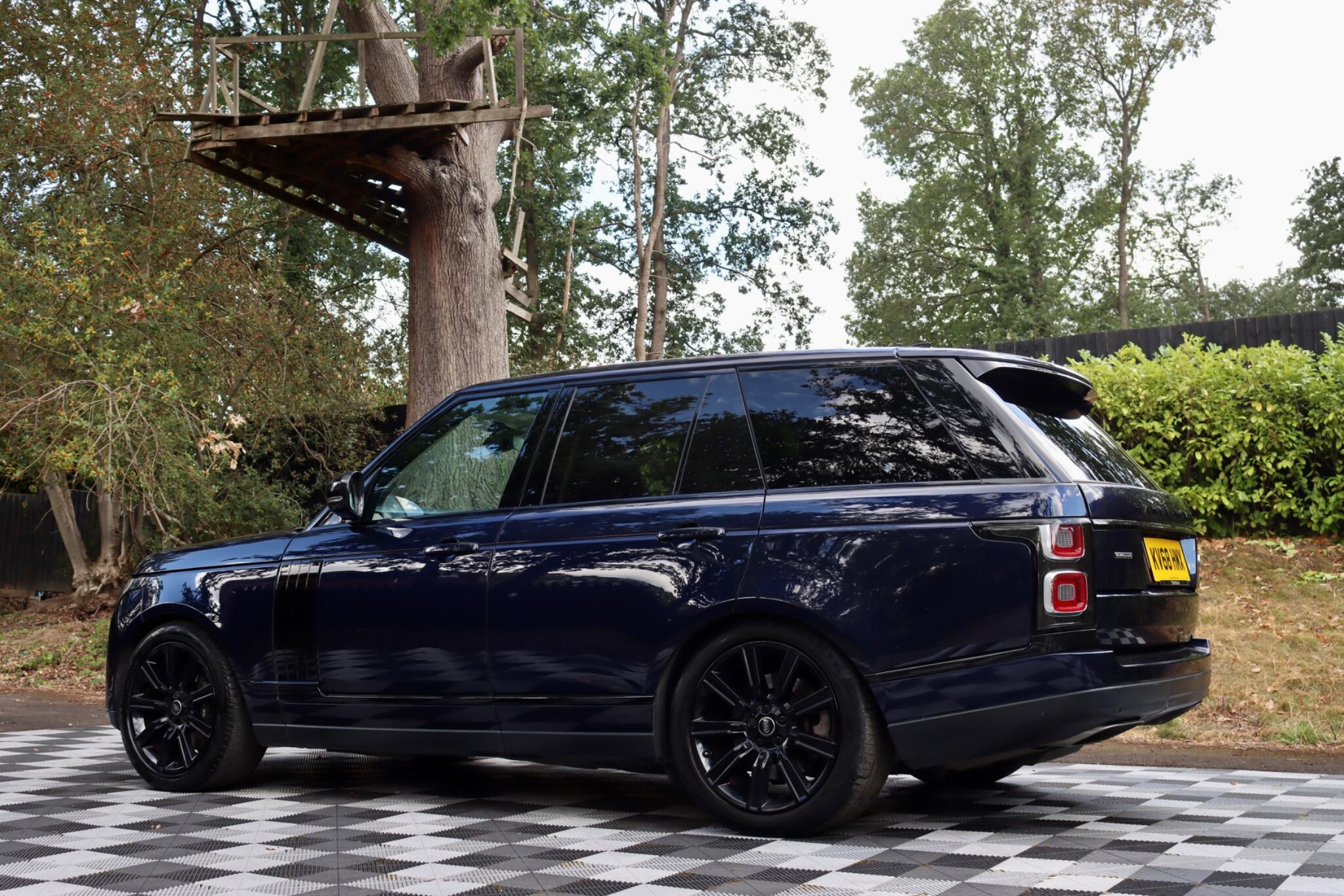 Land Rover Range Rover view 20