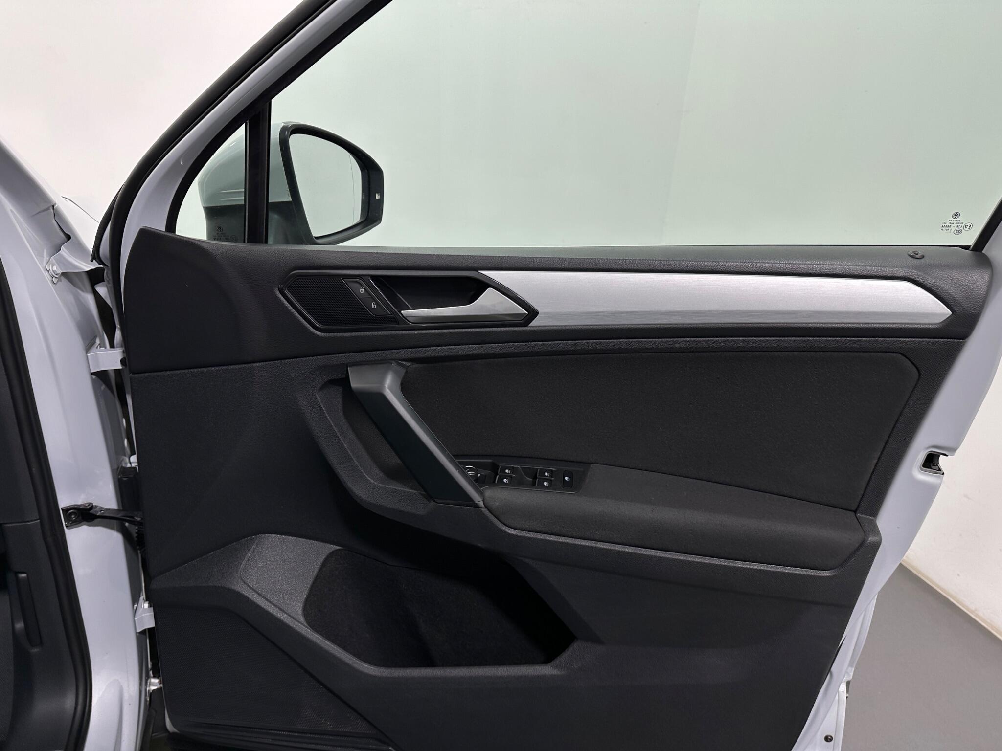 Volkswagen Tiguan view 34