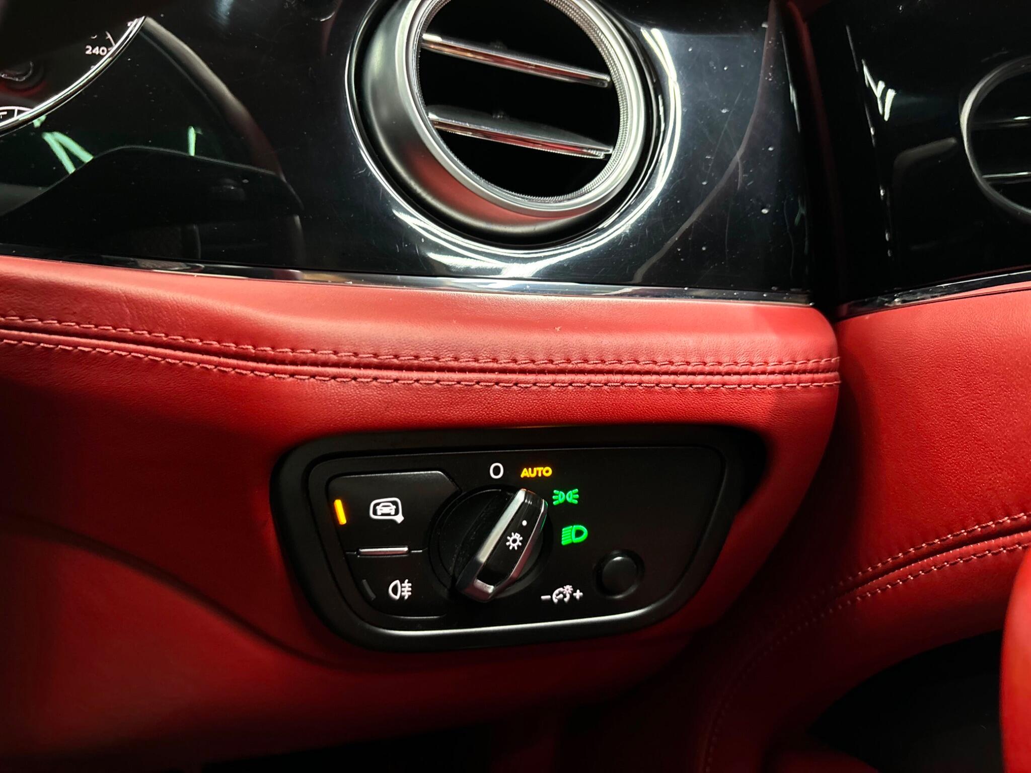 Bentley Bentayga view 21