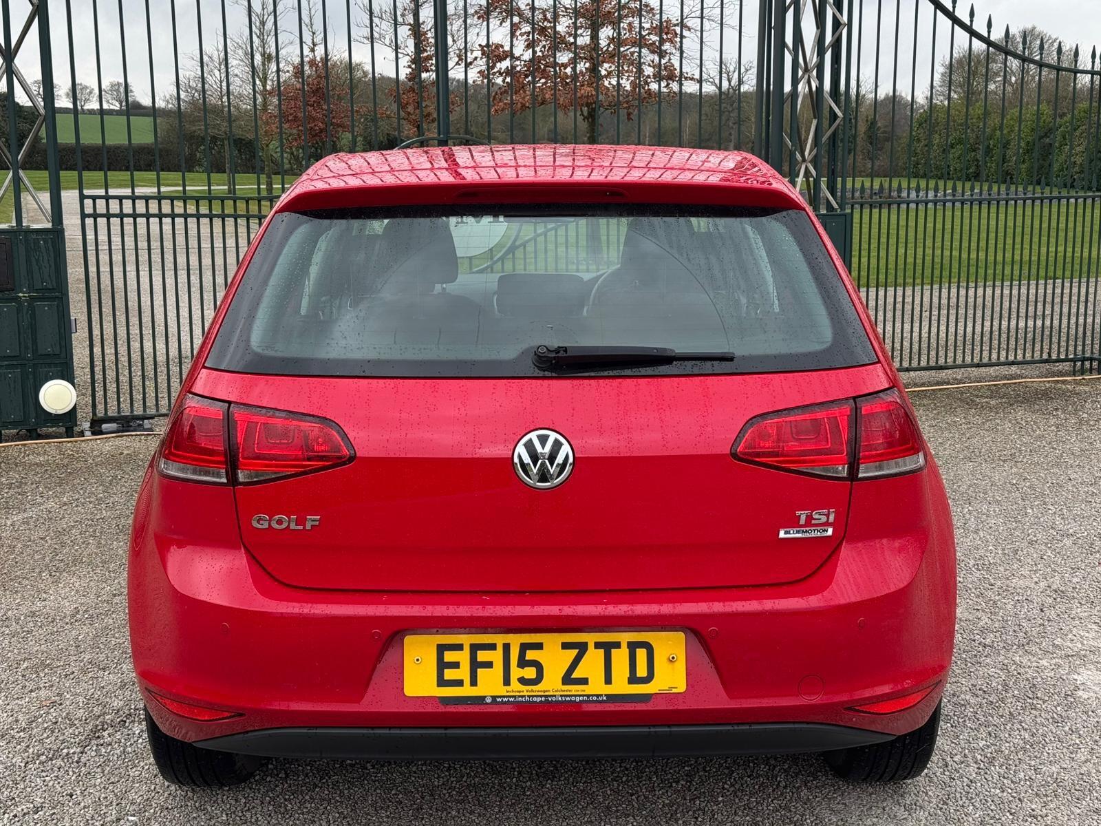 2015 Volkswagen Golf image 3