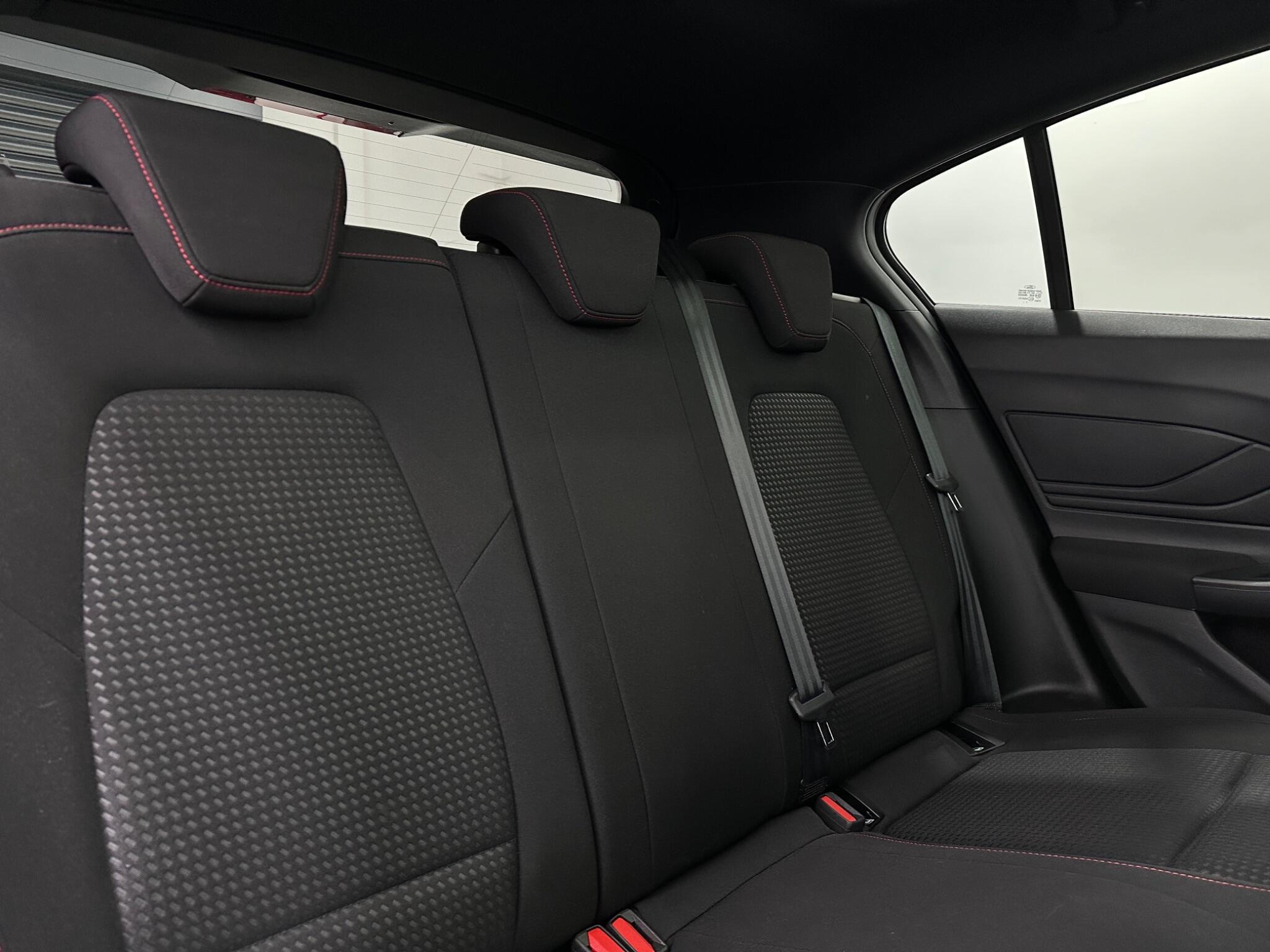 Ford Focus view 41