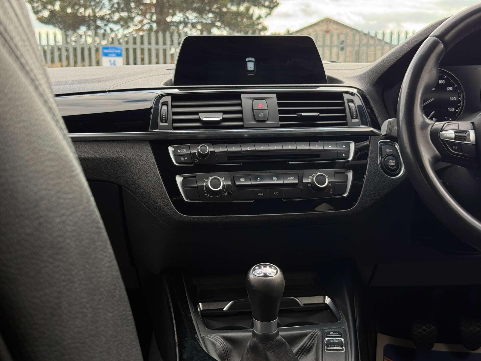 BMW 1 Series view 59
