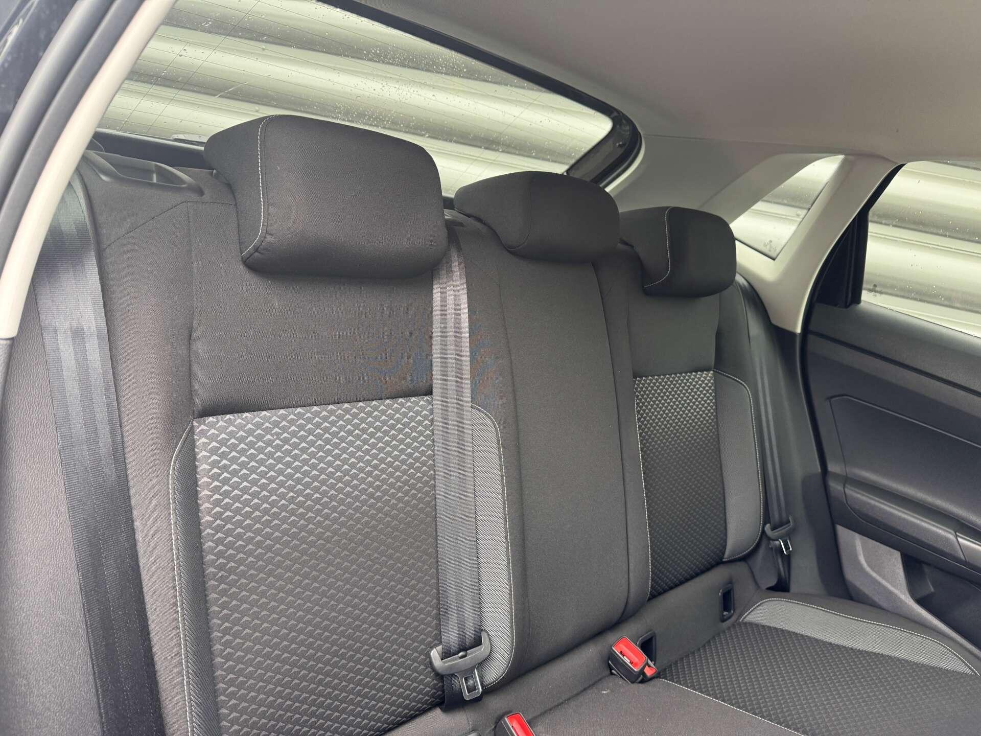 Volkswagen Polo view 19