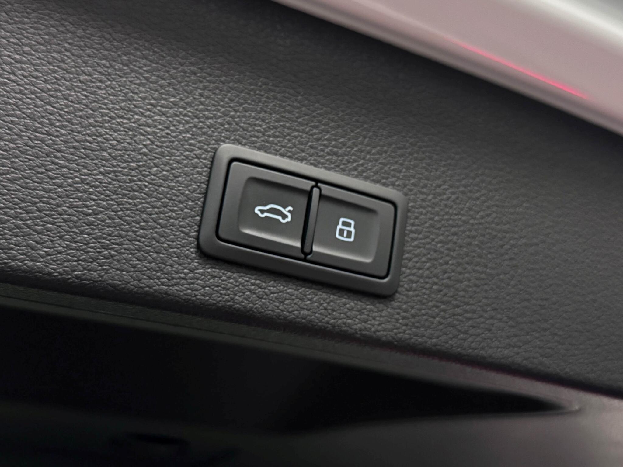 Audi SQ2 view 8