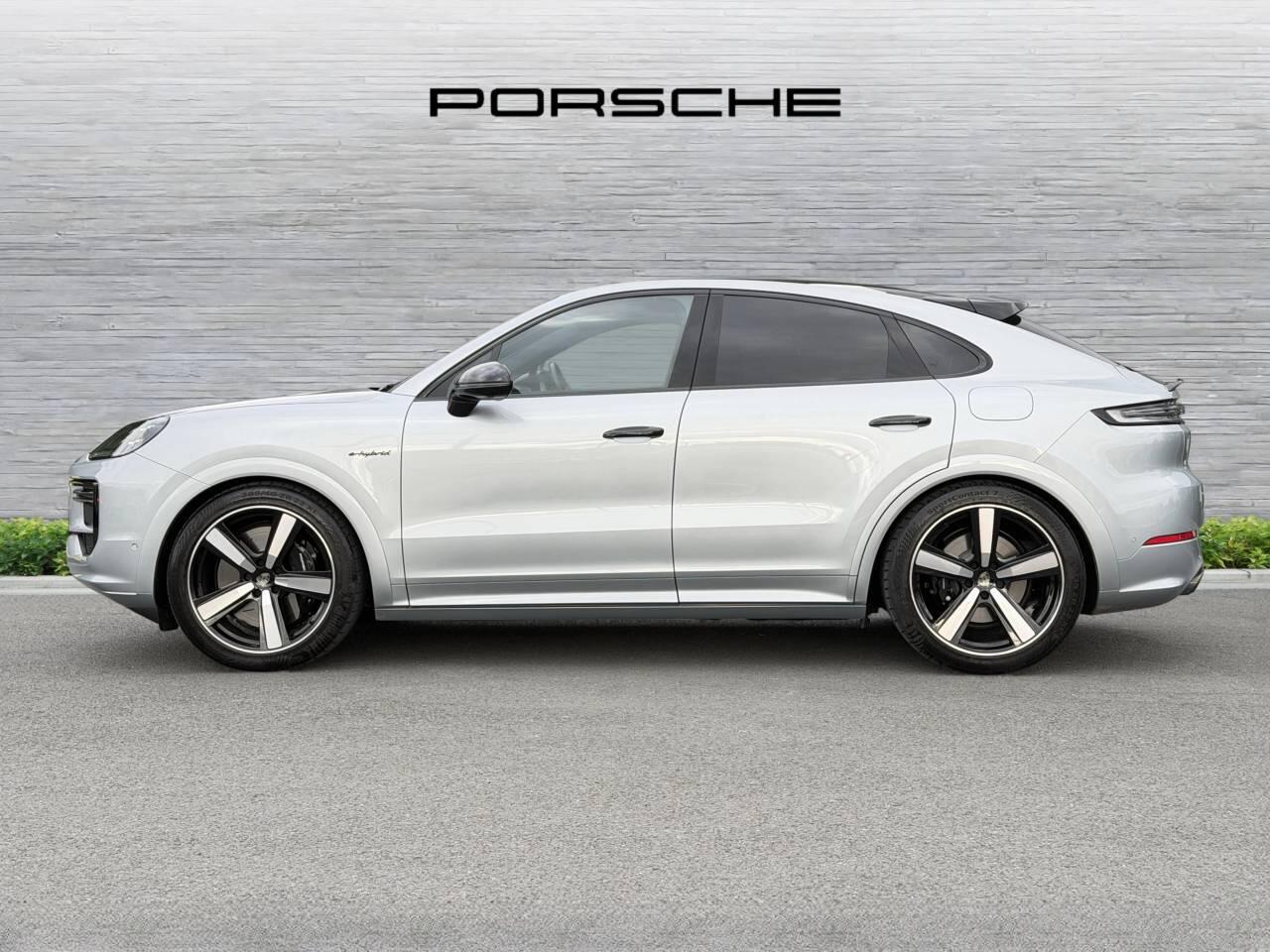 Porsche Cayenne view 2