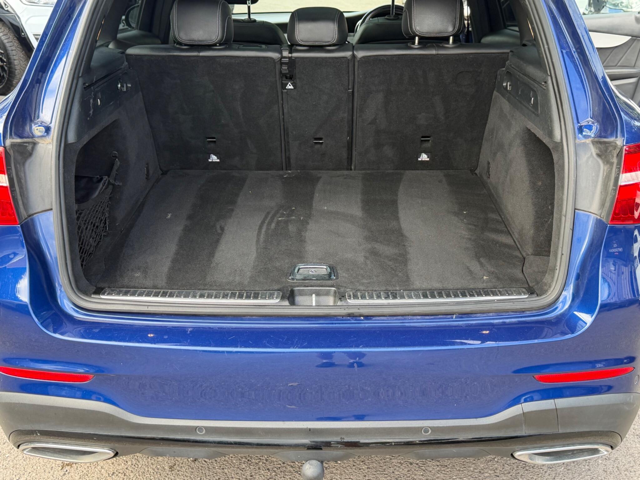 Mercedes-Benz GLC view 30