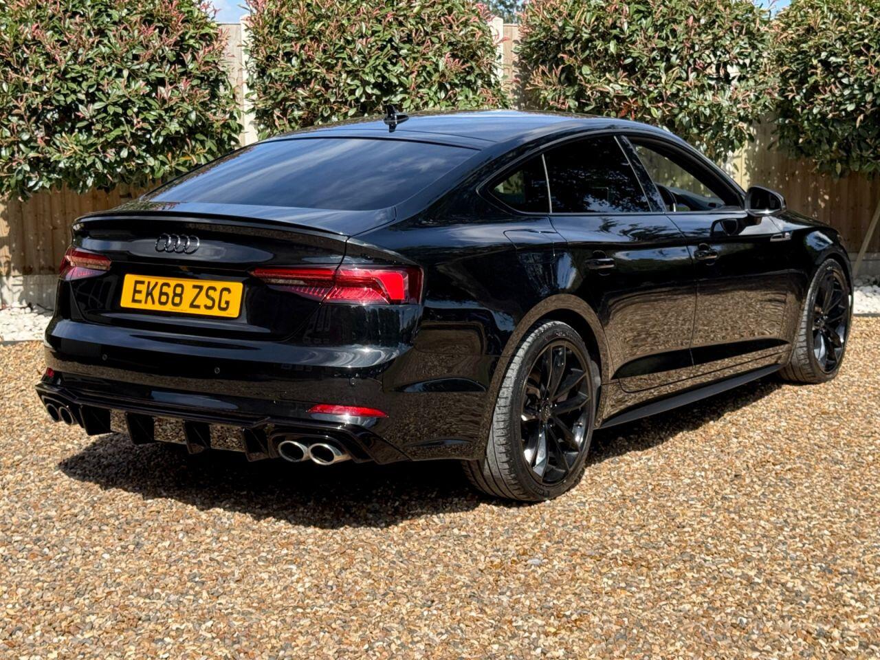 Audi Audi S5 view 17