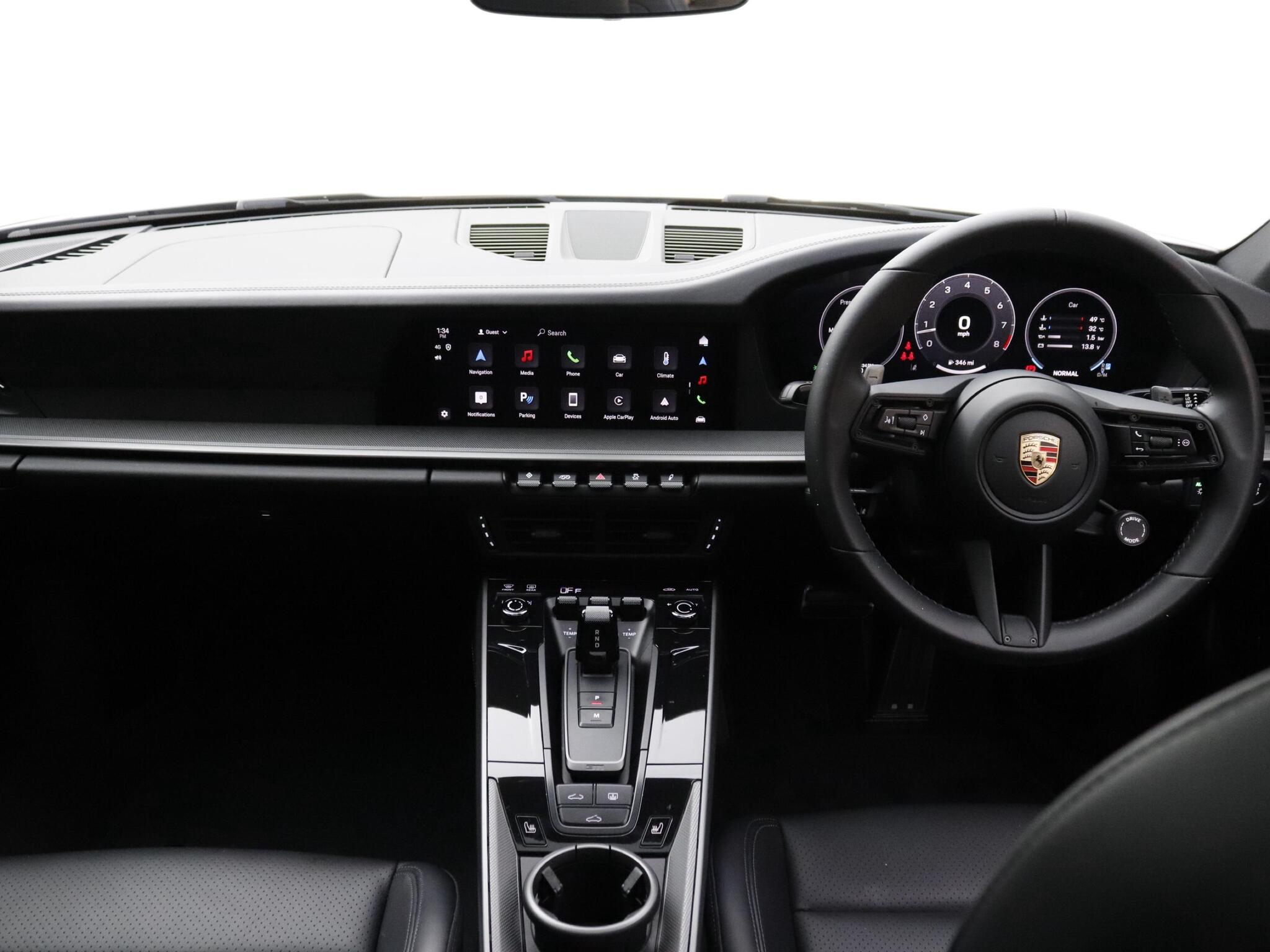 Porsche 911 view 11