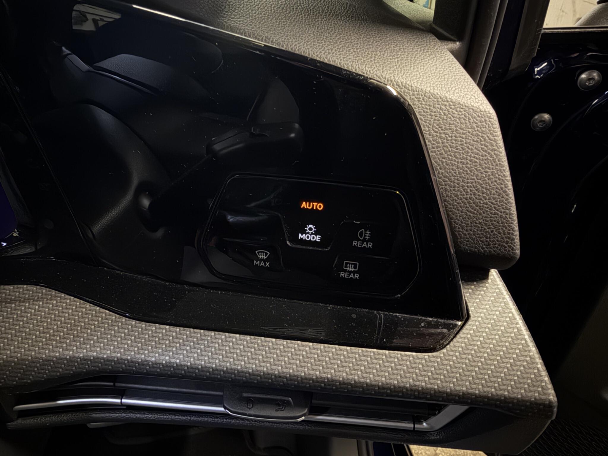 Volkswagen Golf view 9