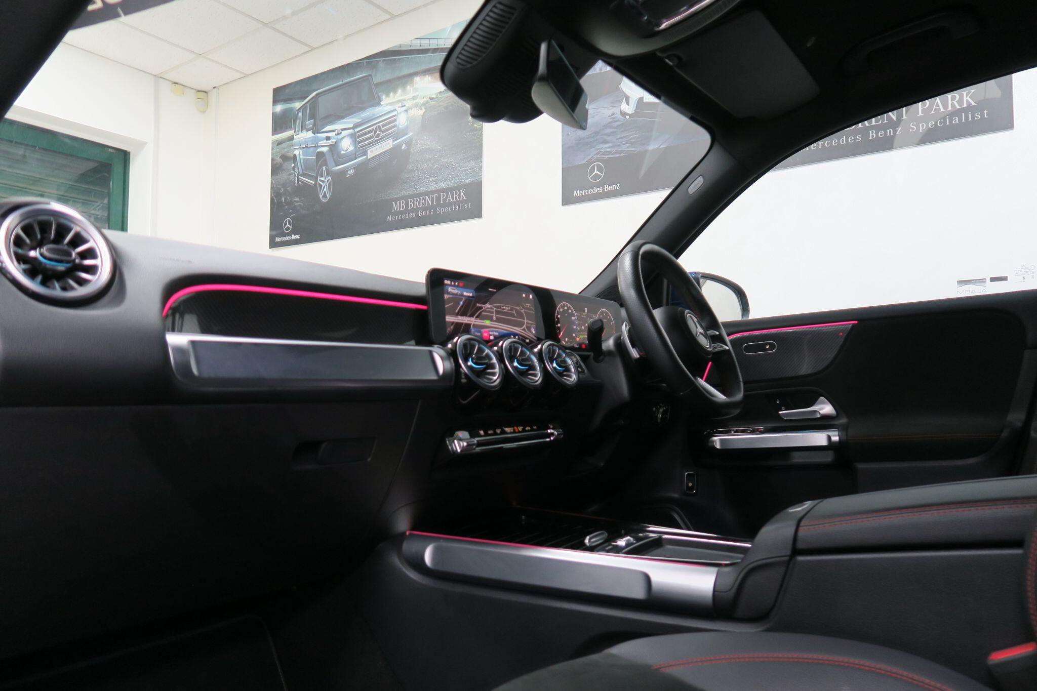 Mercedes-Benz GLB view 8
