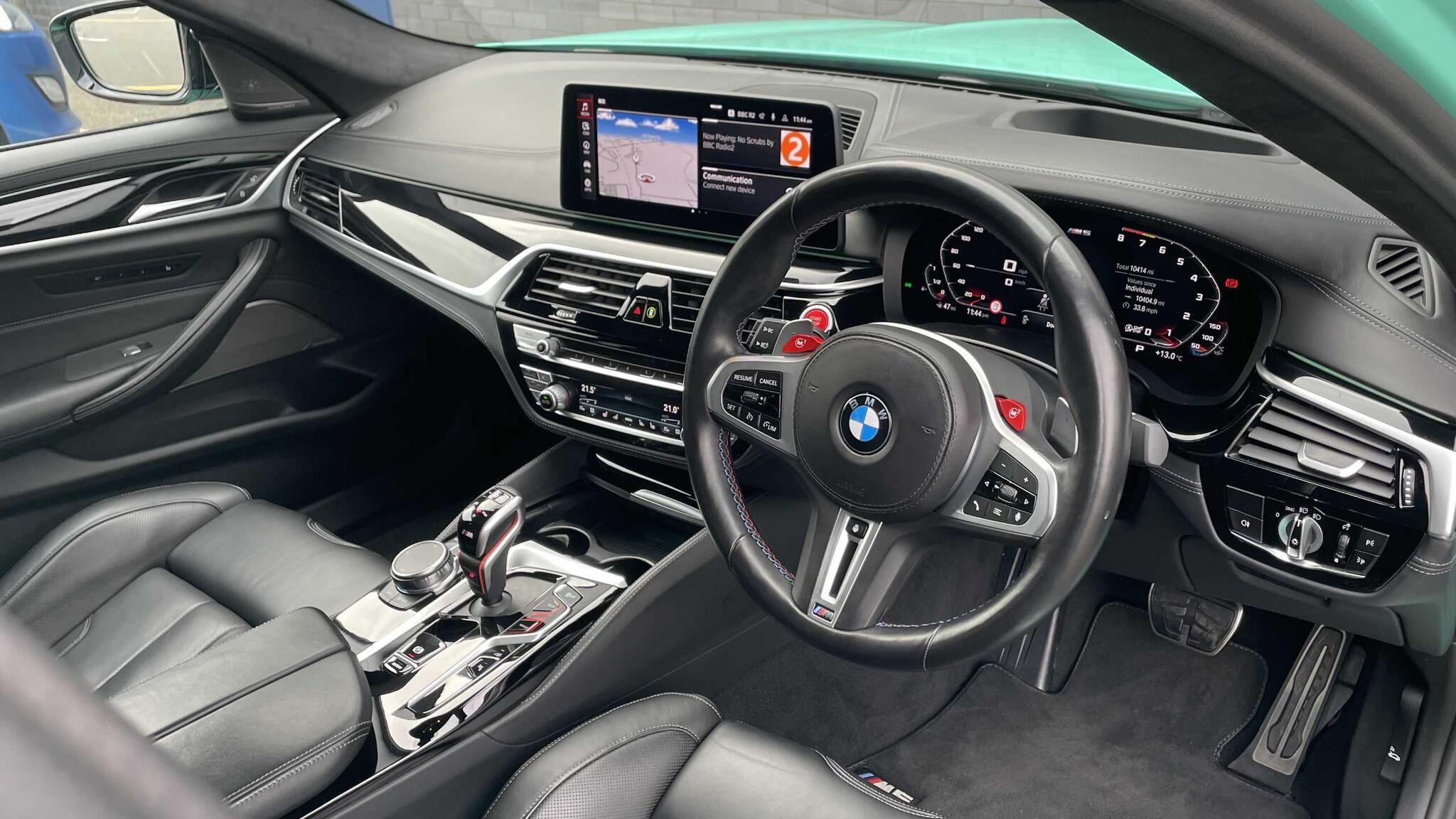 BMW M5 view 4