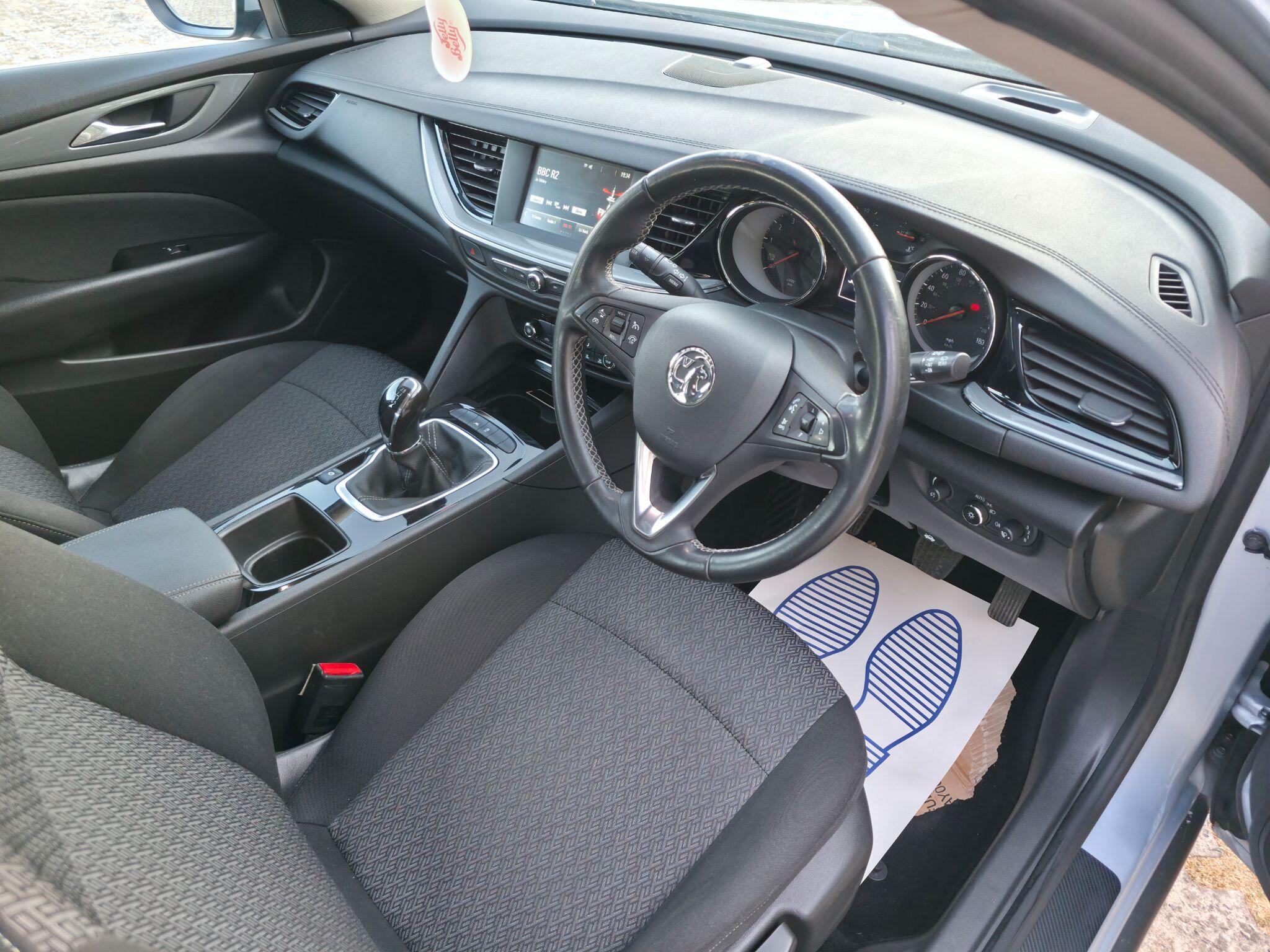 Vauxhall Insignia view 17