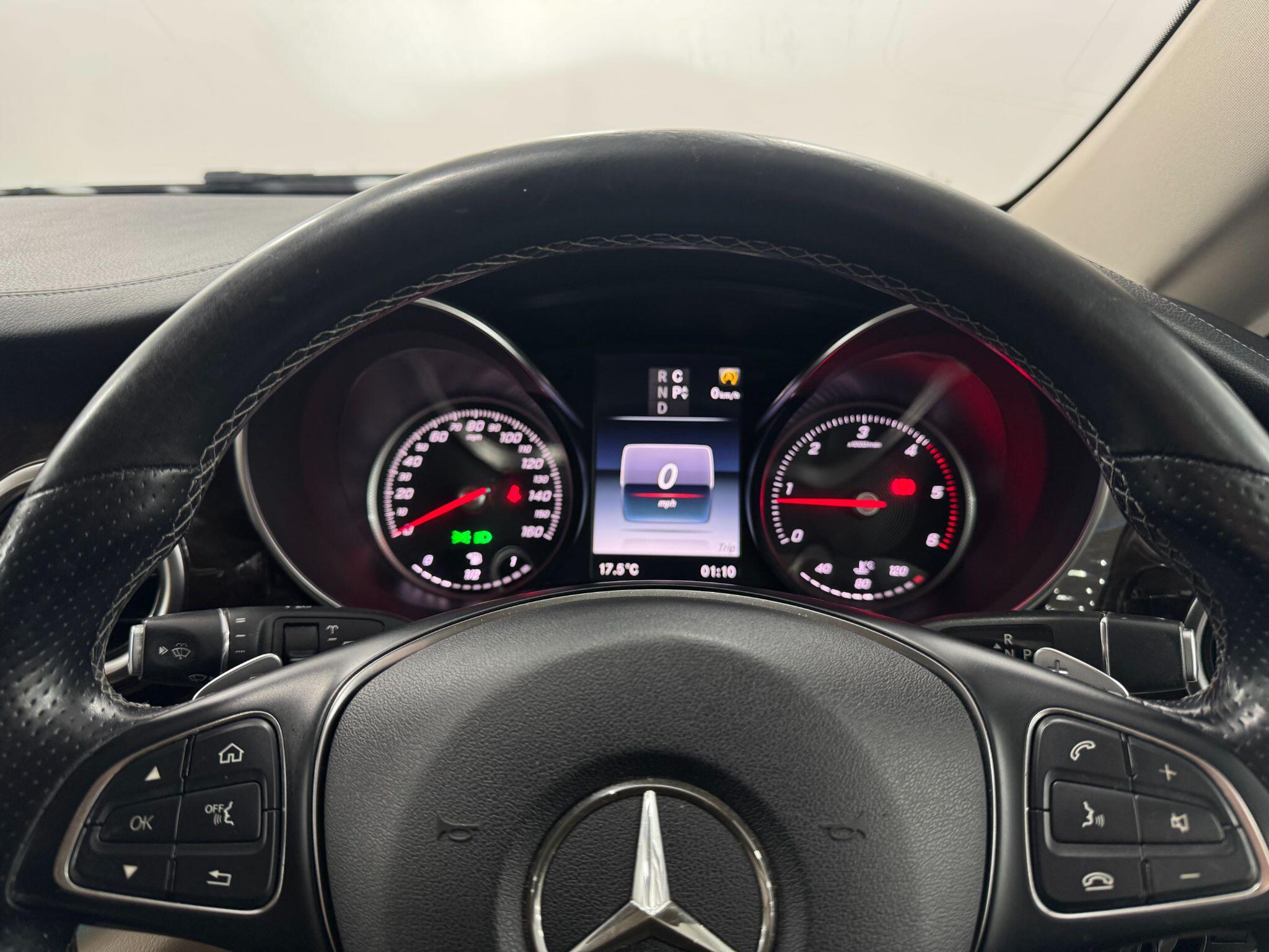Mercedes-Benz V-Class view 34
