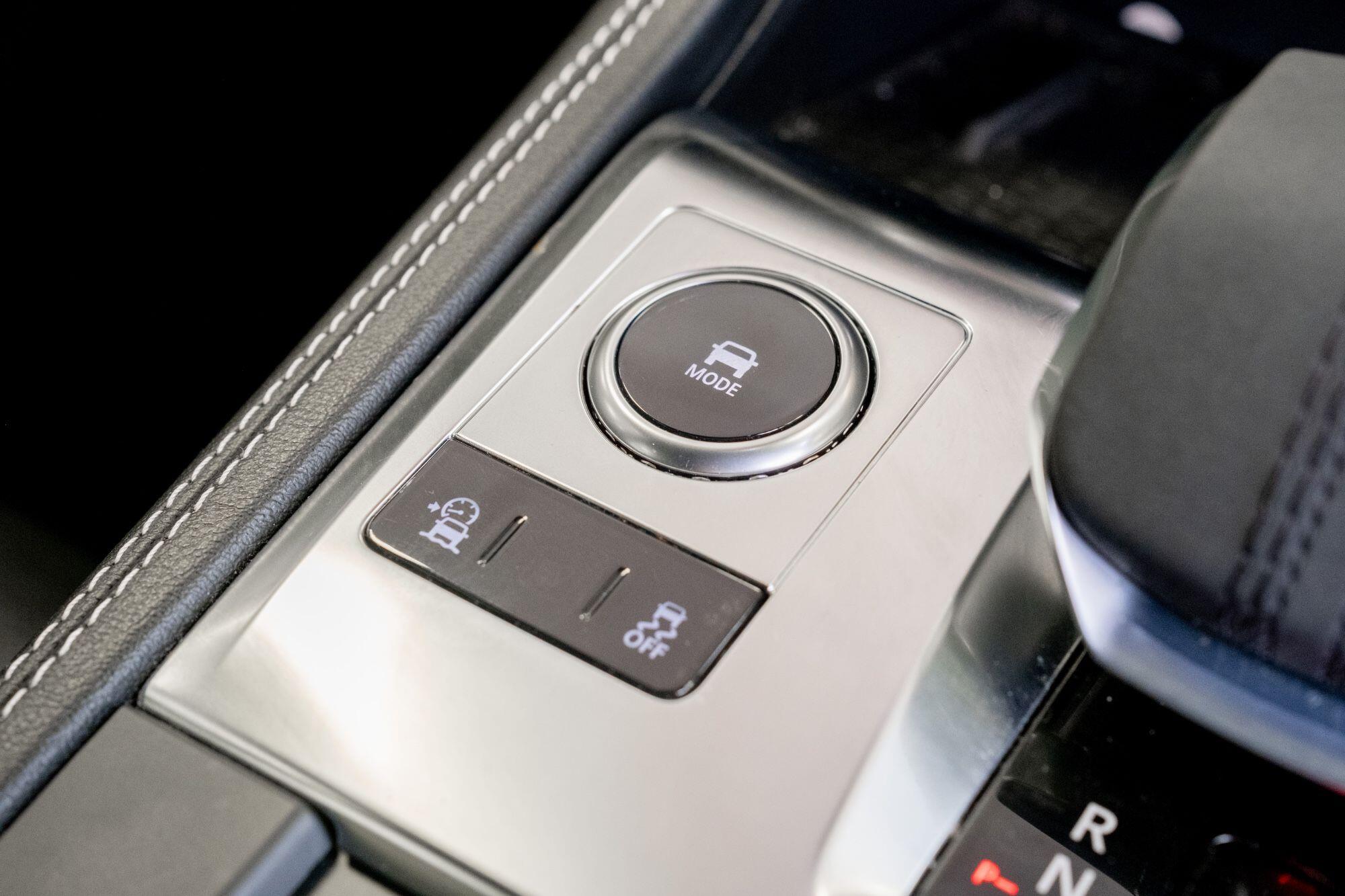 Jaguar F-Pace view 33