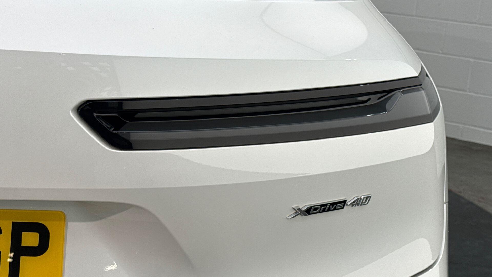 BMW Ix view 22