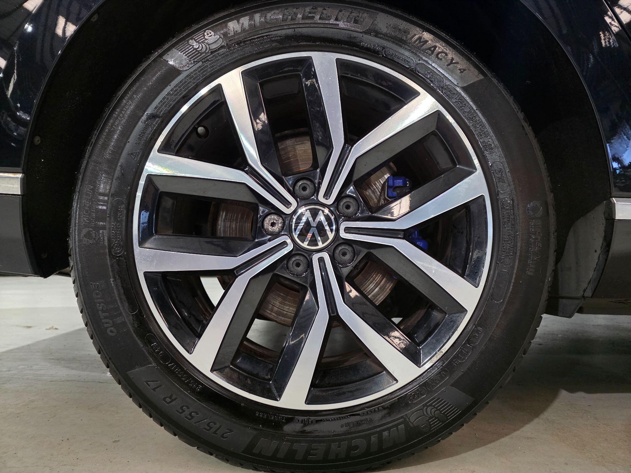 Volkswagen Passat view 30