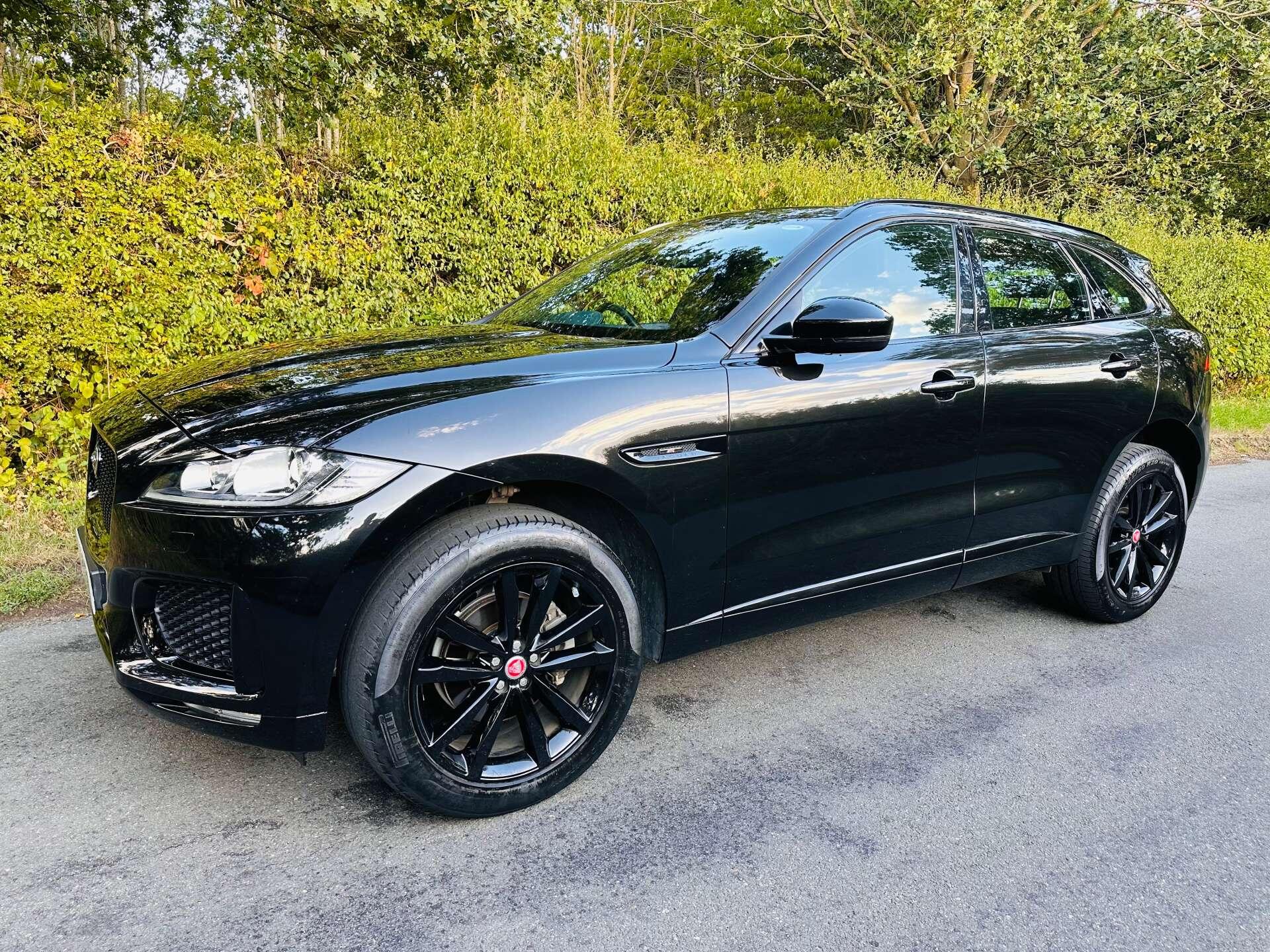 Jaguar F-Pace view 36