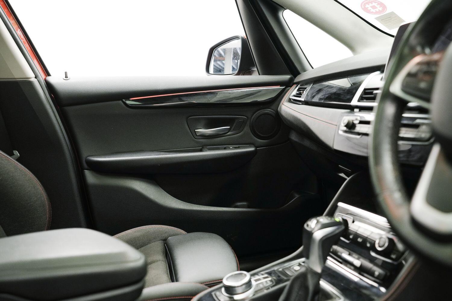 BMW 2 Series Active Tourer view 20