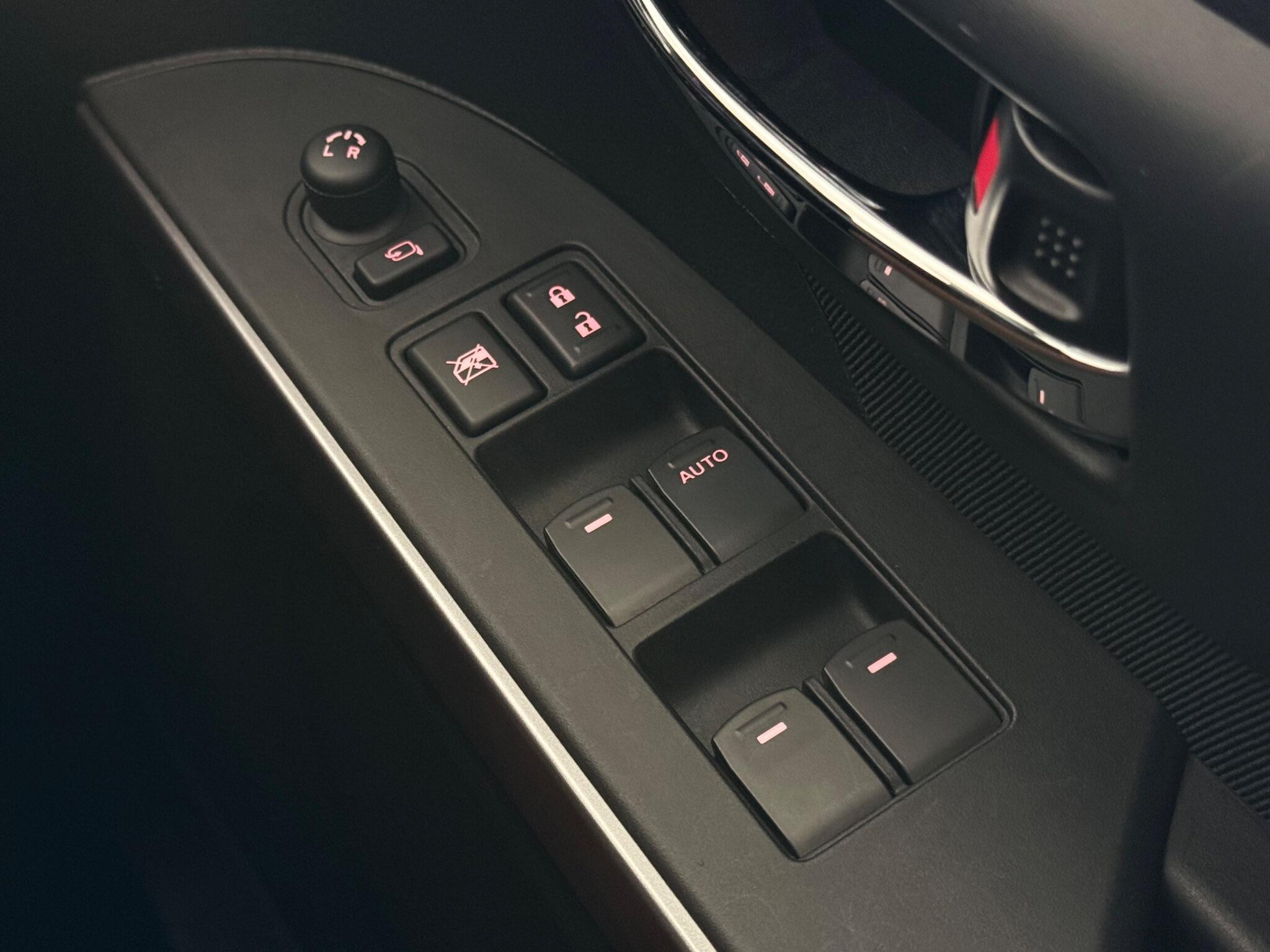 Suzuki S-Cross view 23