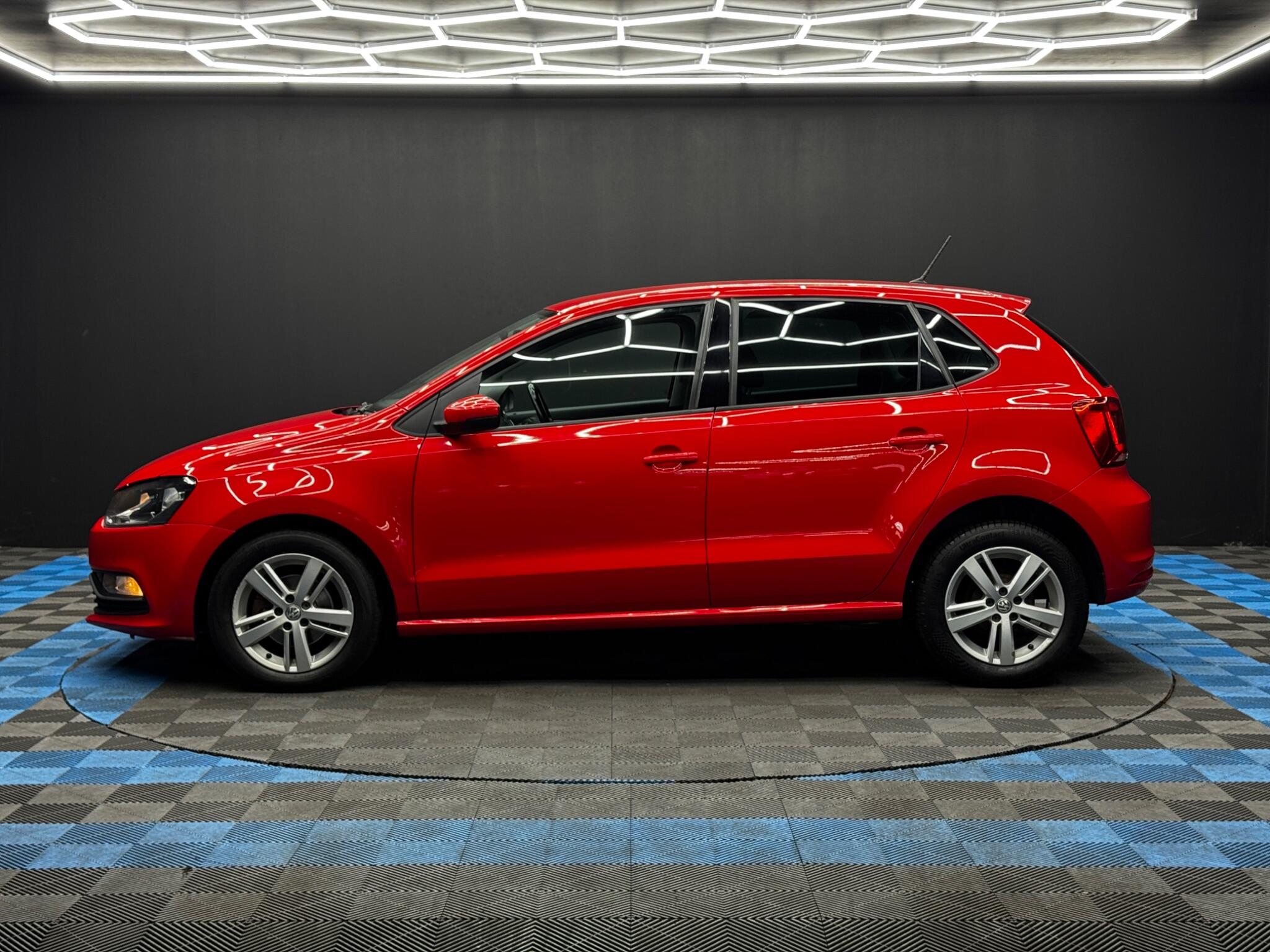 Volkswagen Polo view 8