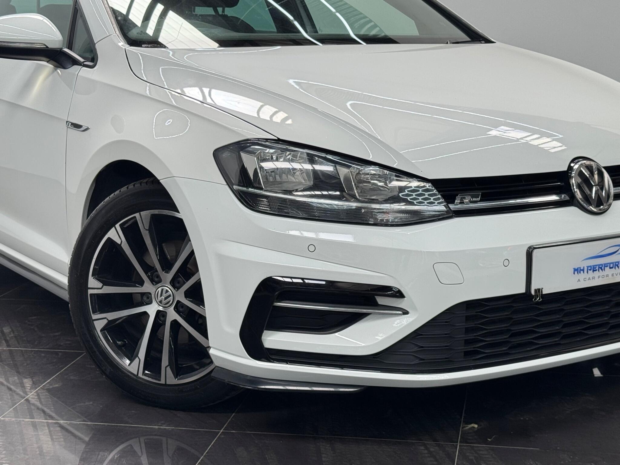 Volkswagen Golf view 11