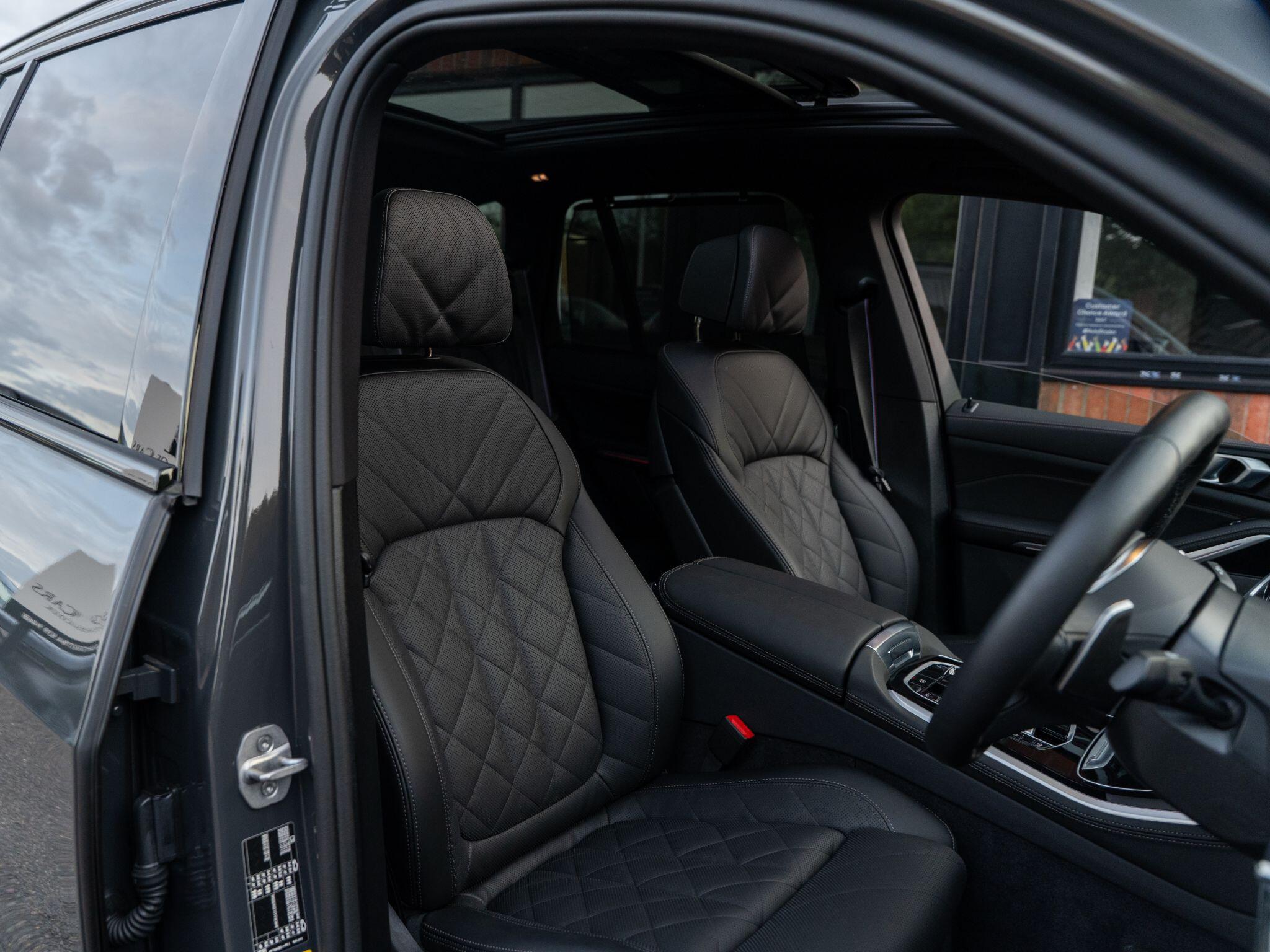 BMW X5 view 42