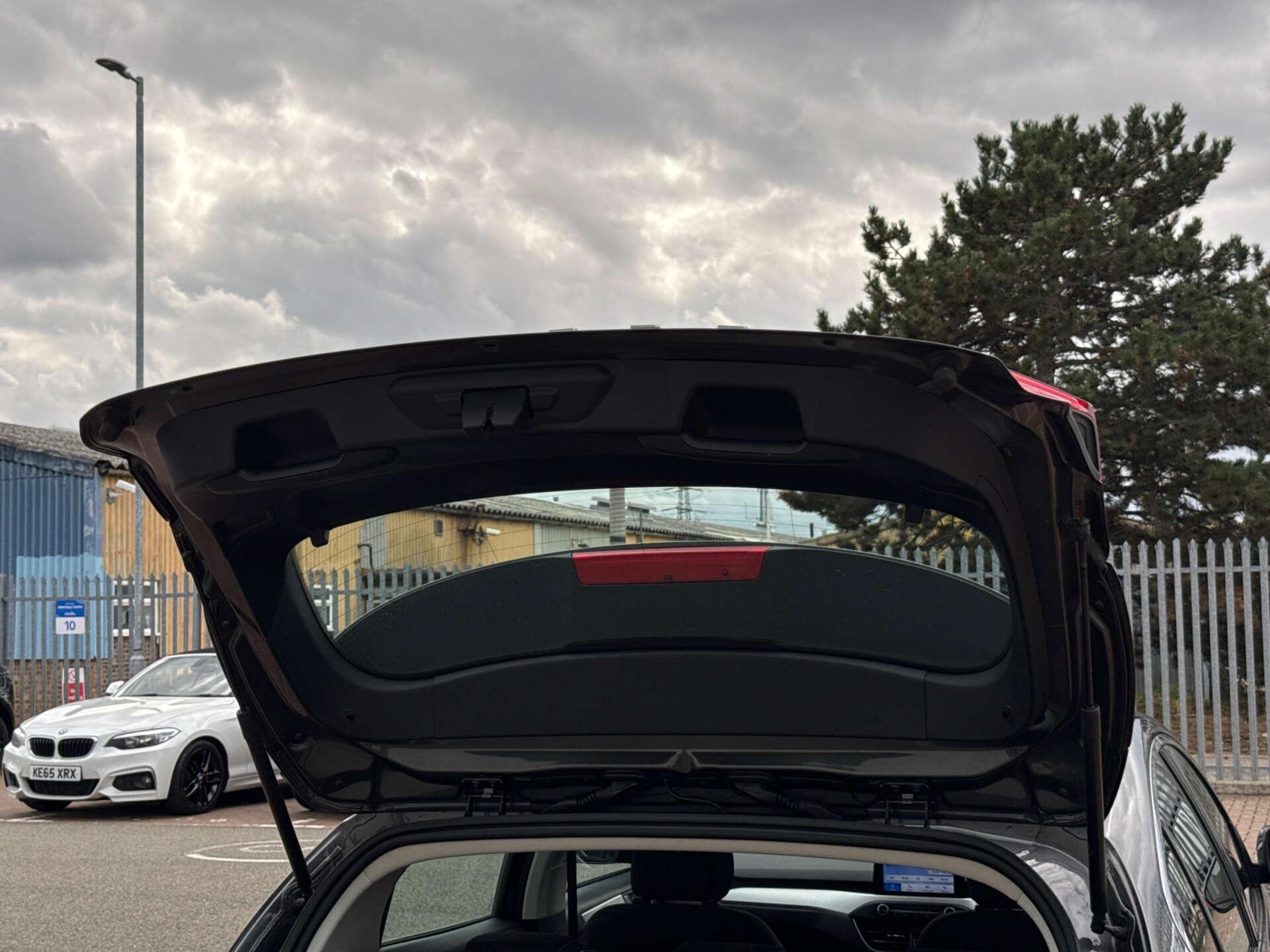 Ford Focus view 33