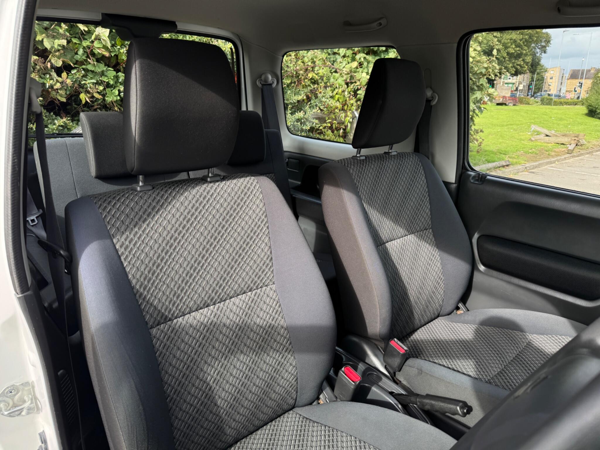Suzuki Jimny view 22