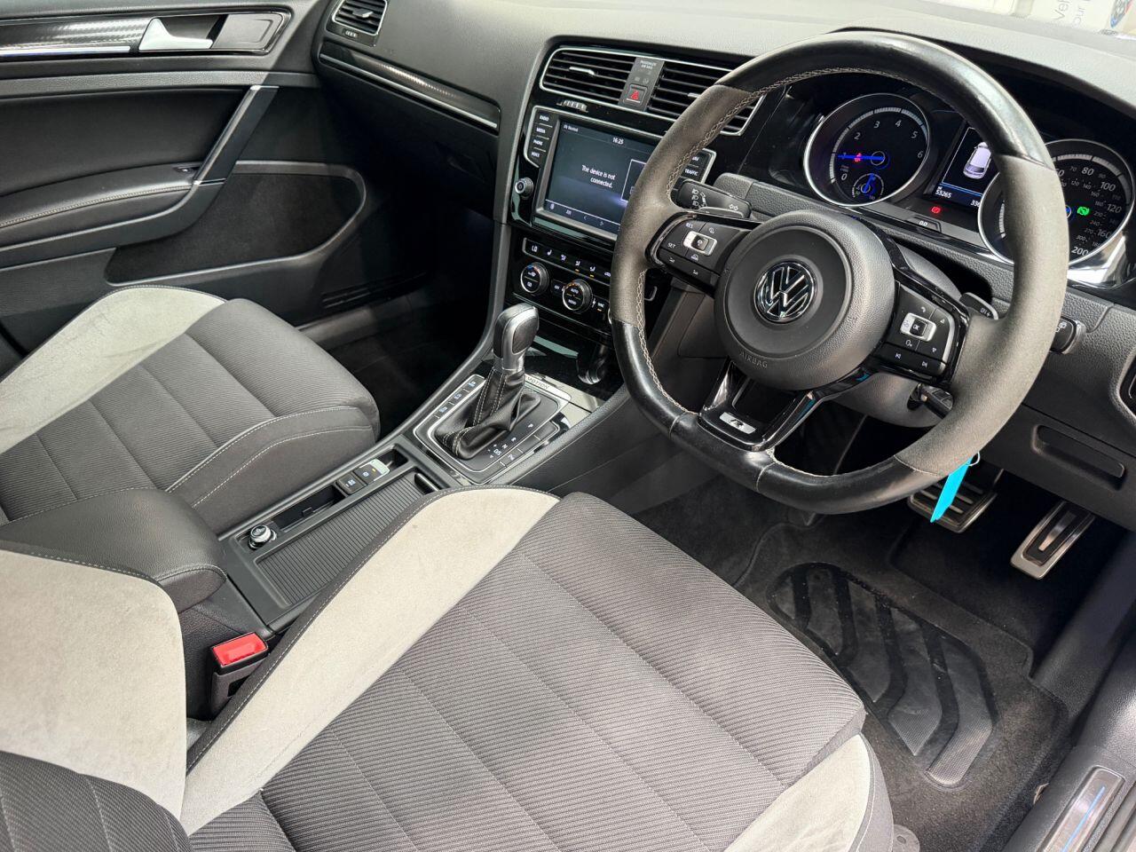 Volkswagen Golf view 25