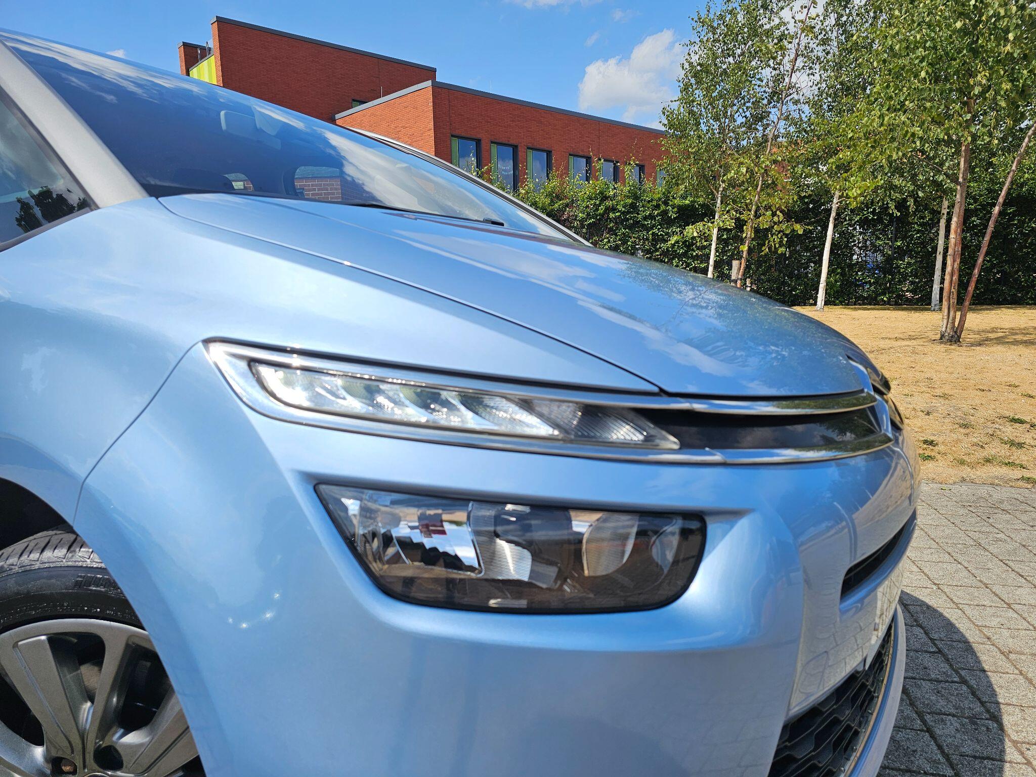 Citroen Grand C4 Picasso view 14